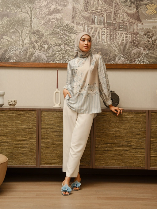 Image of Syana Top Beige