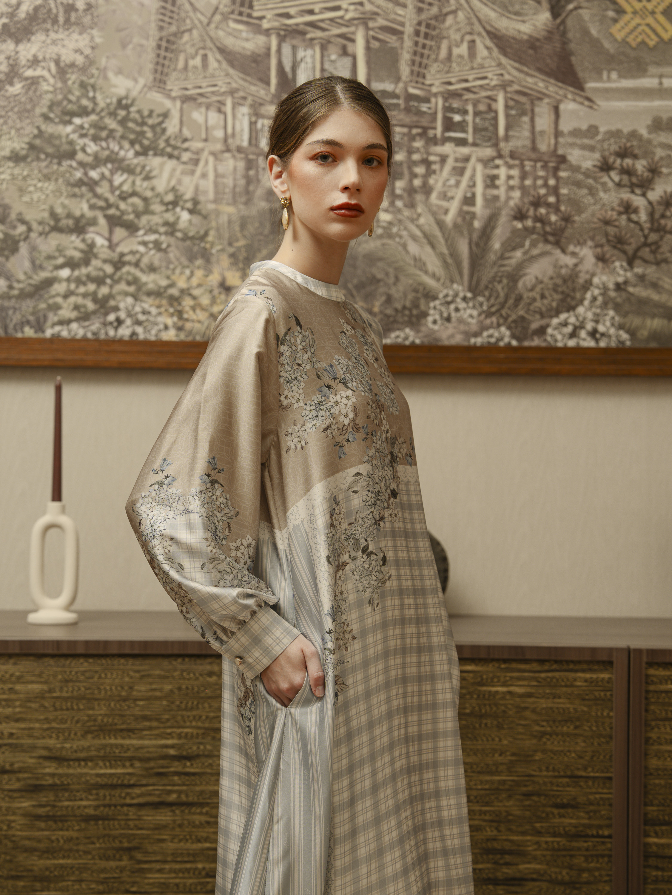 Syivana Dress Beige