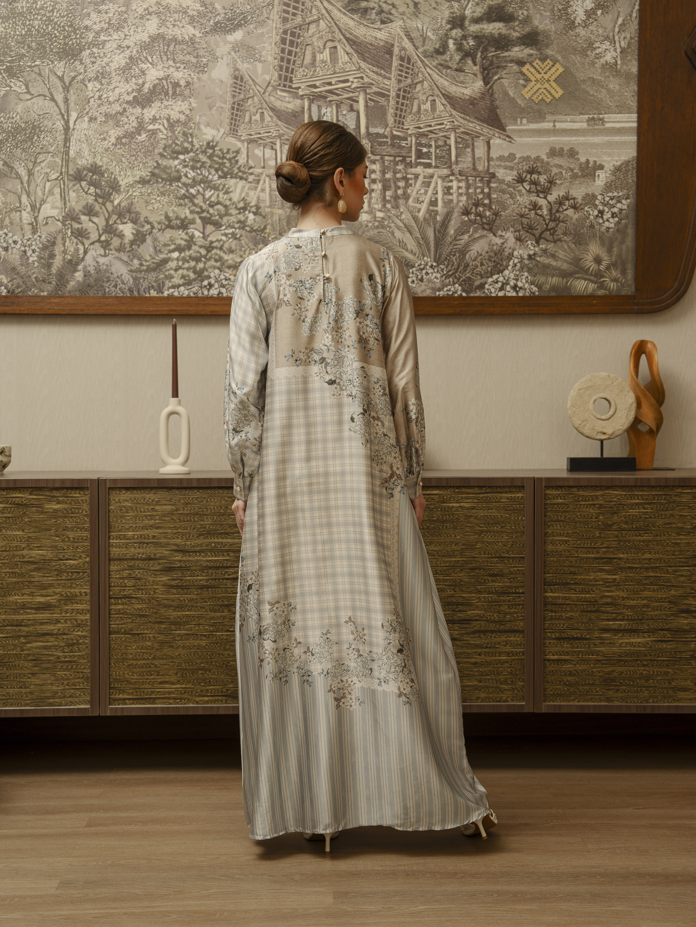 Syivana Dress Beige