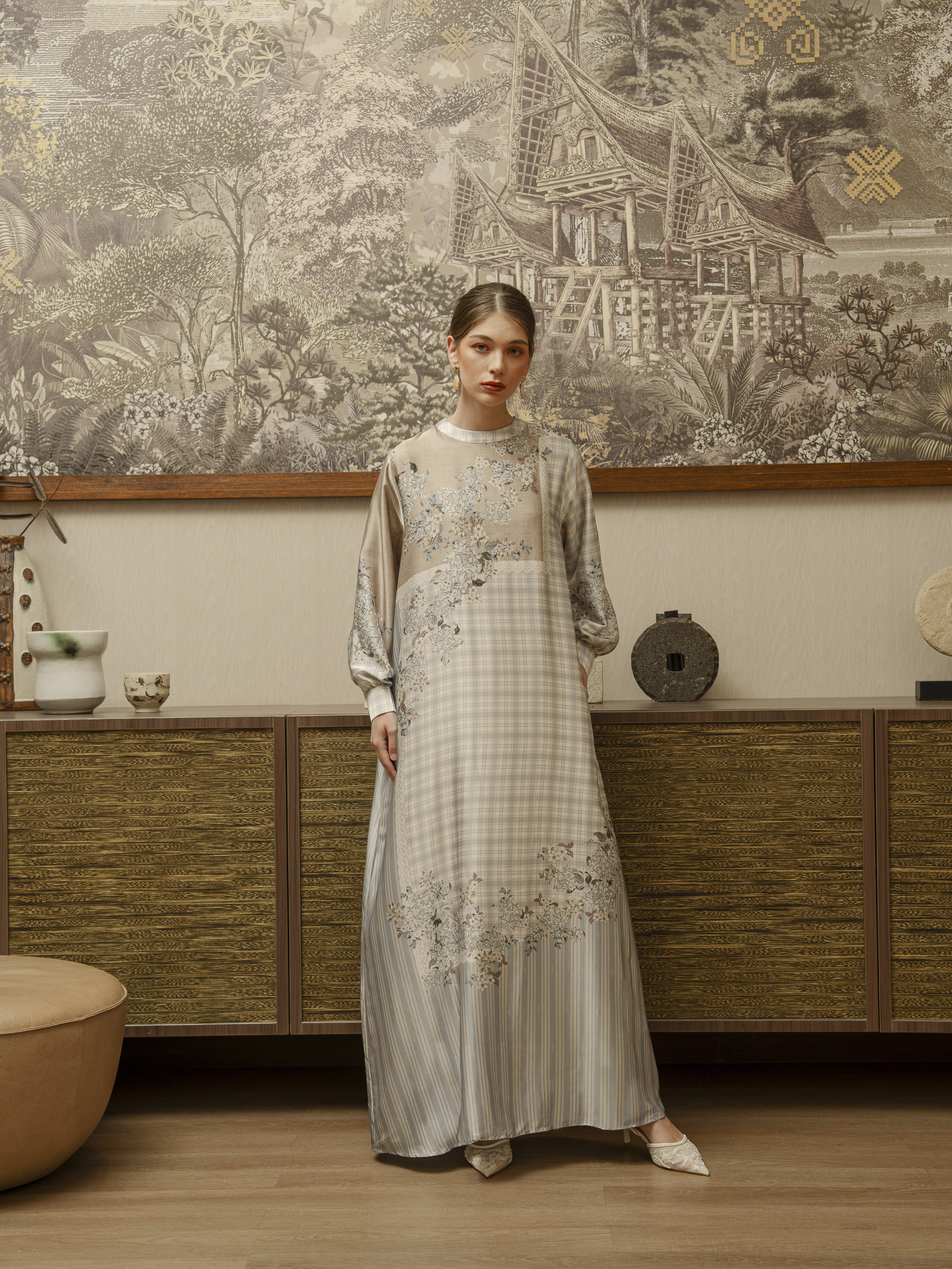 Syivana Dress Beige