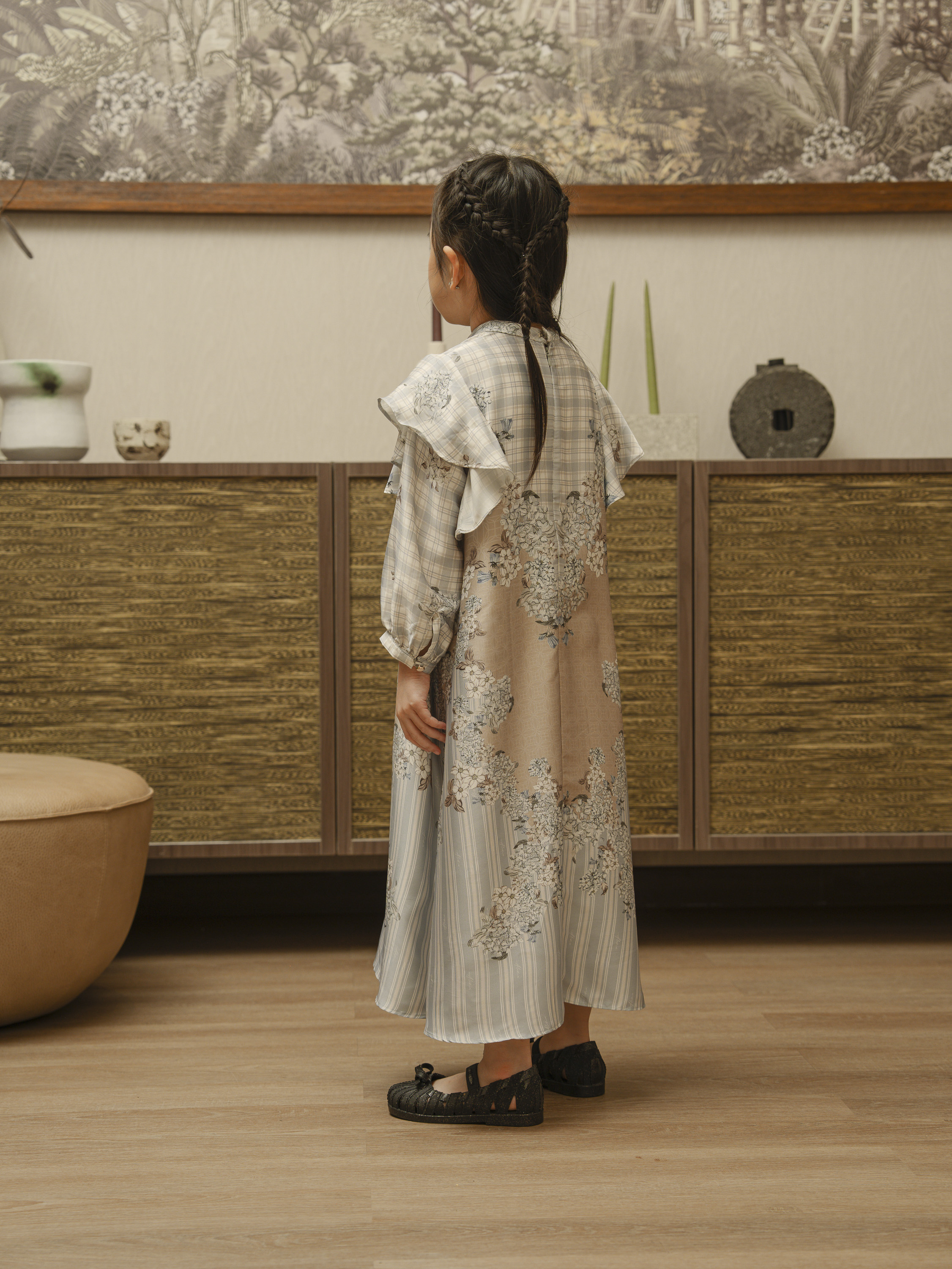 Syavia Dress Beige