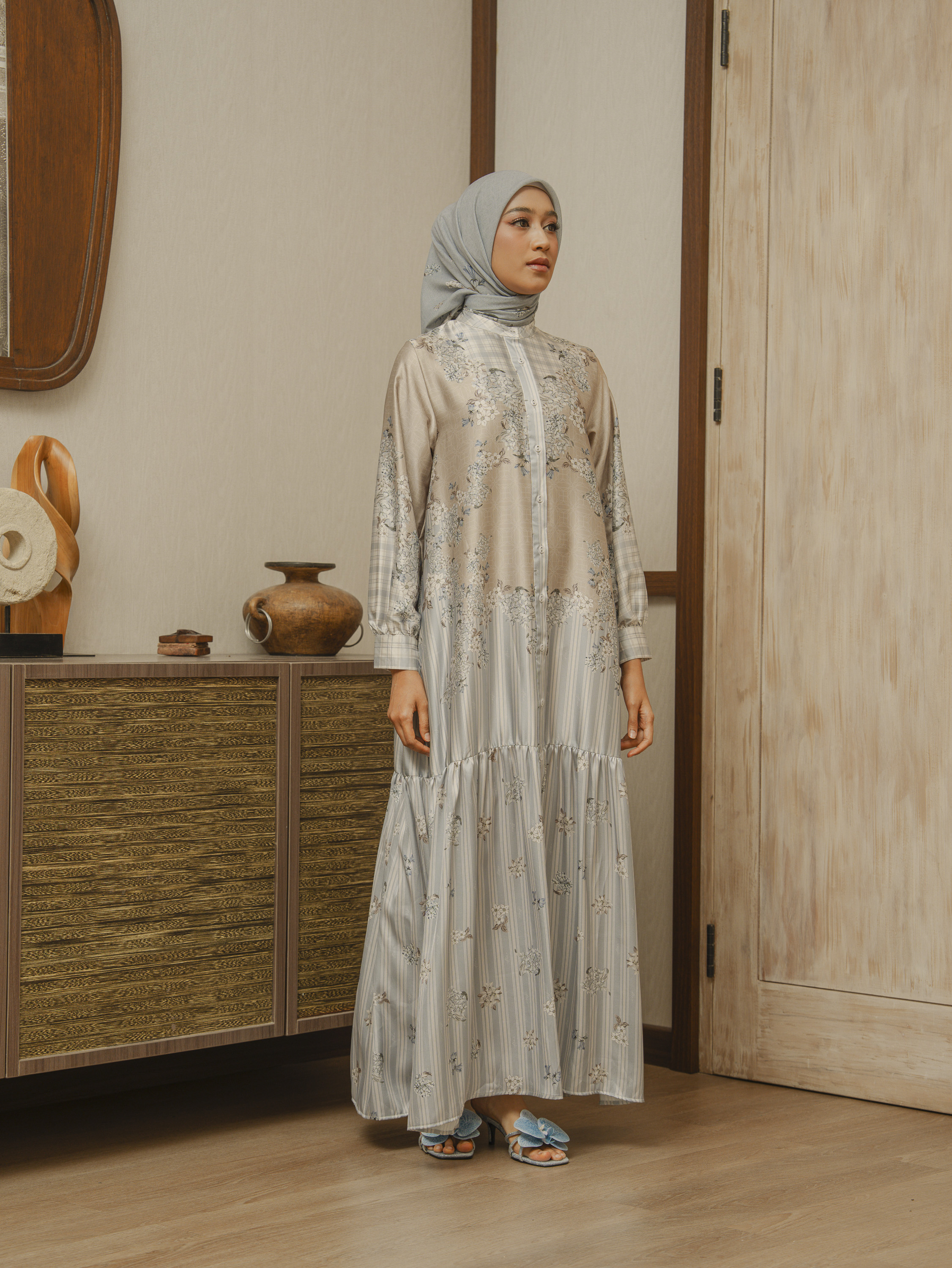 Syila Dress Beige