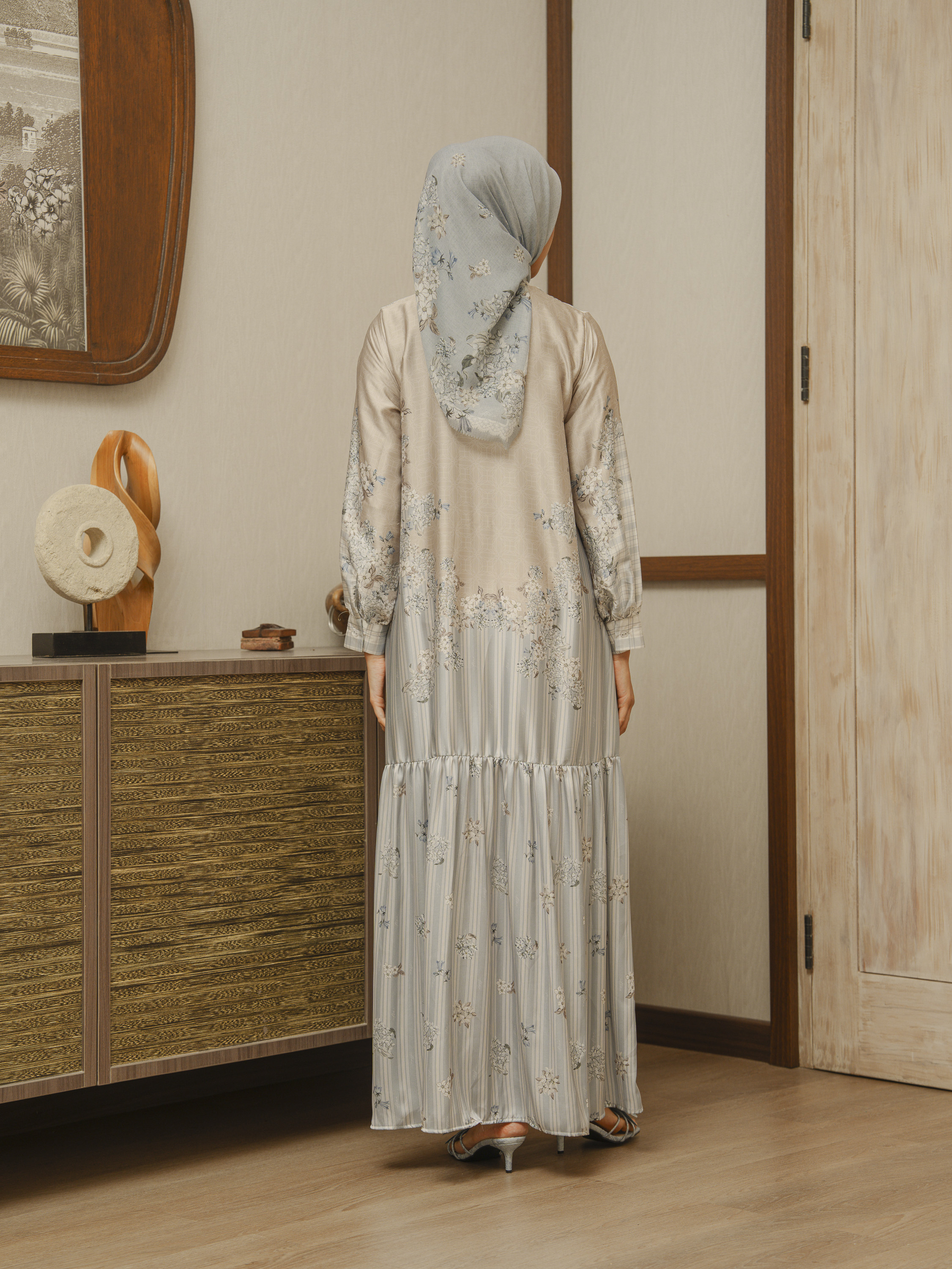 Syila Dress Beige