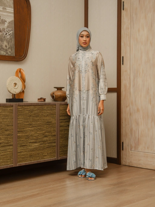 Image of Syila Dress Beige