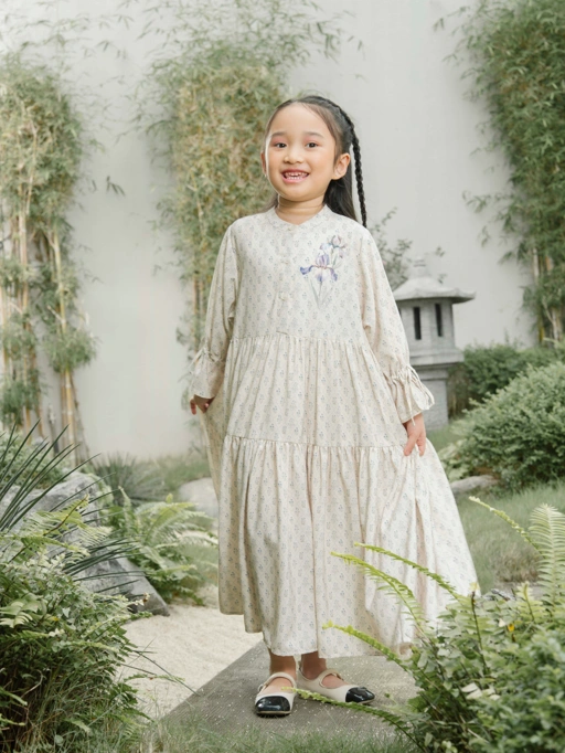 Image of Rajna Dress Creme