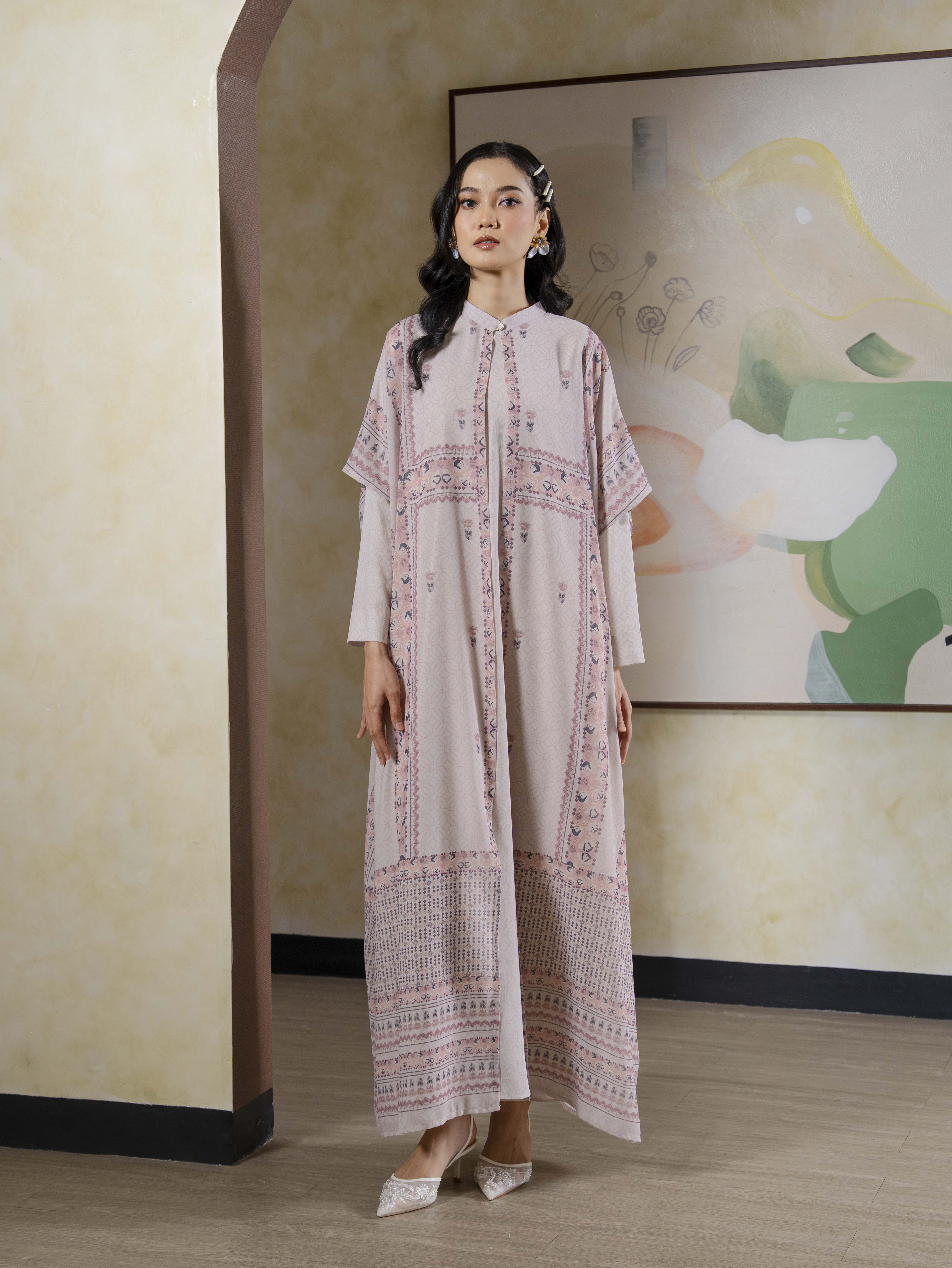 Nevra Dress Almond