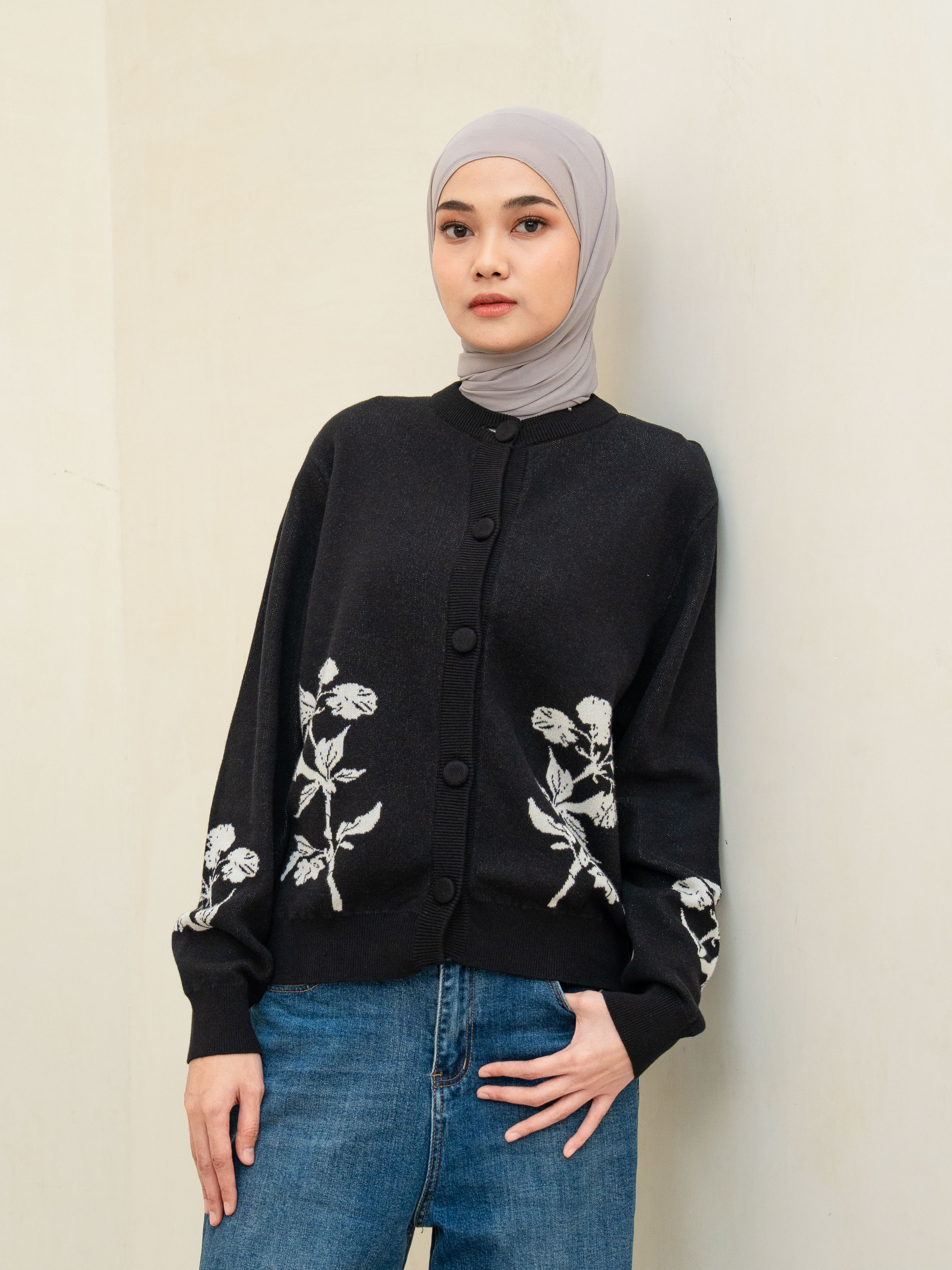 Emma Cardigan Black