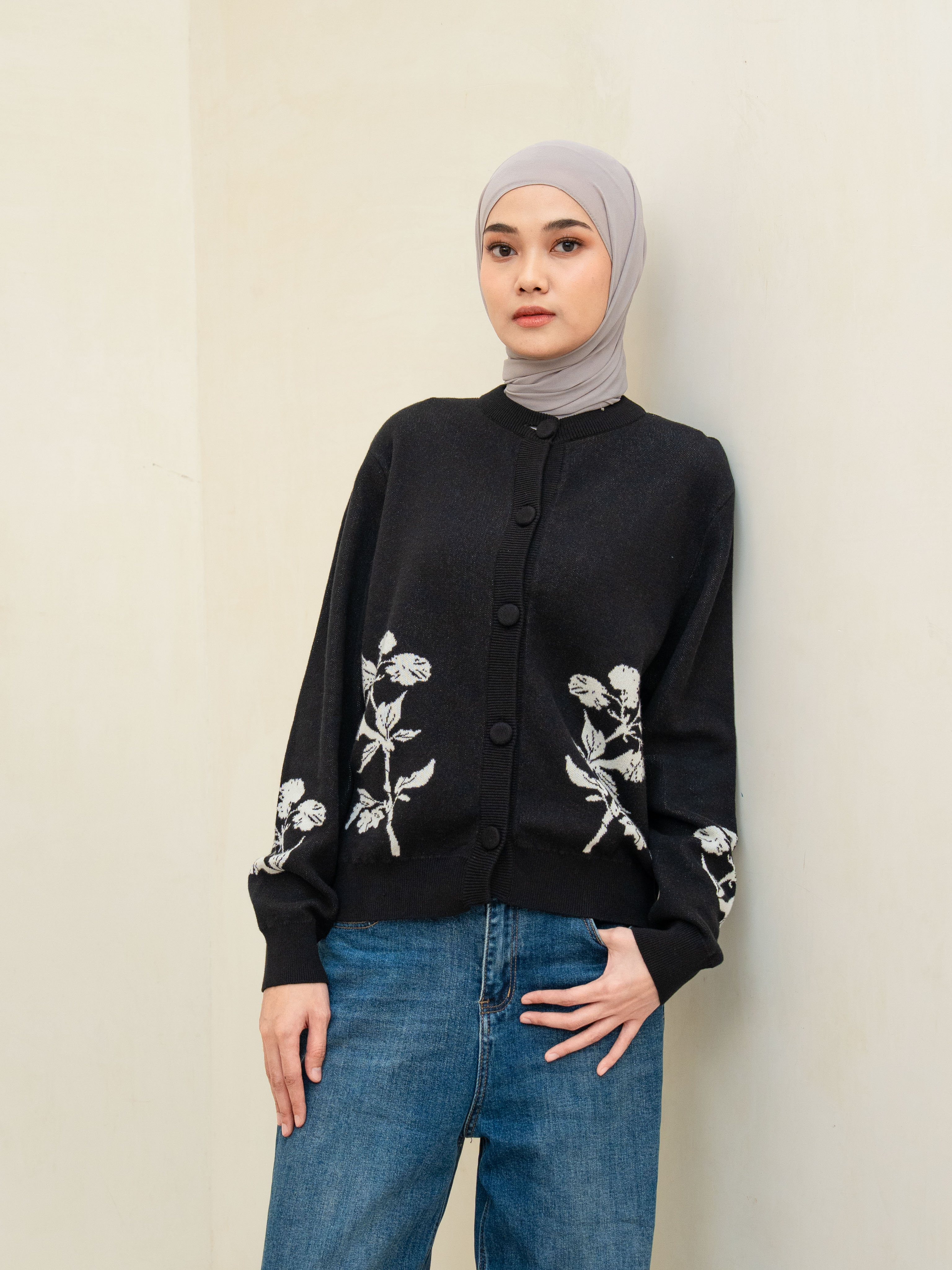 Emma Cardigan Black