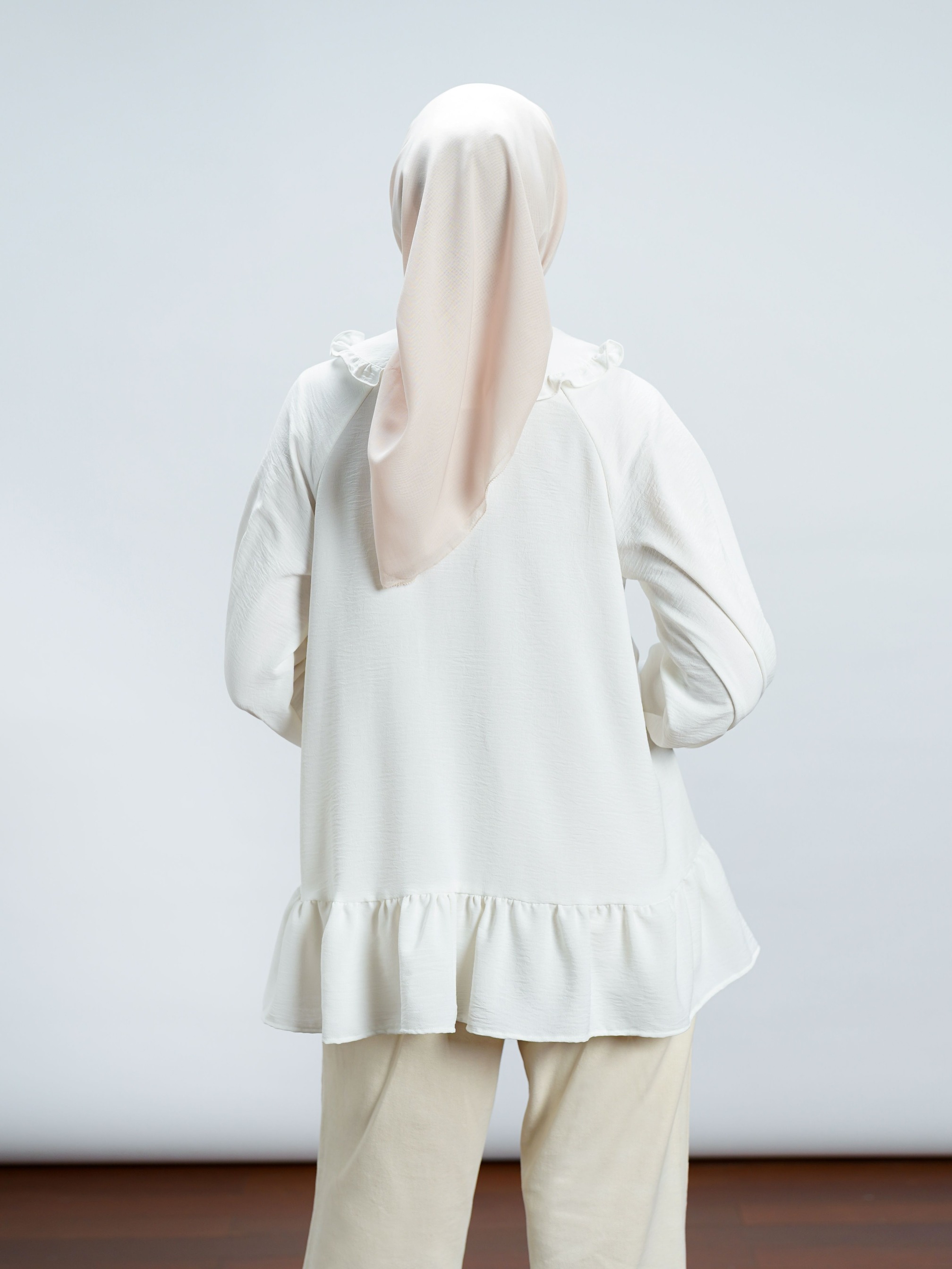 Mia Top White