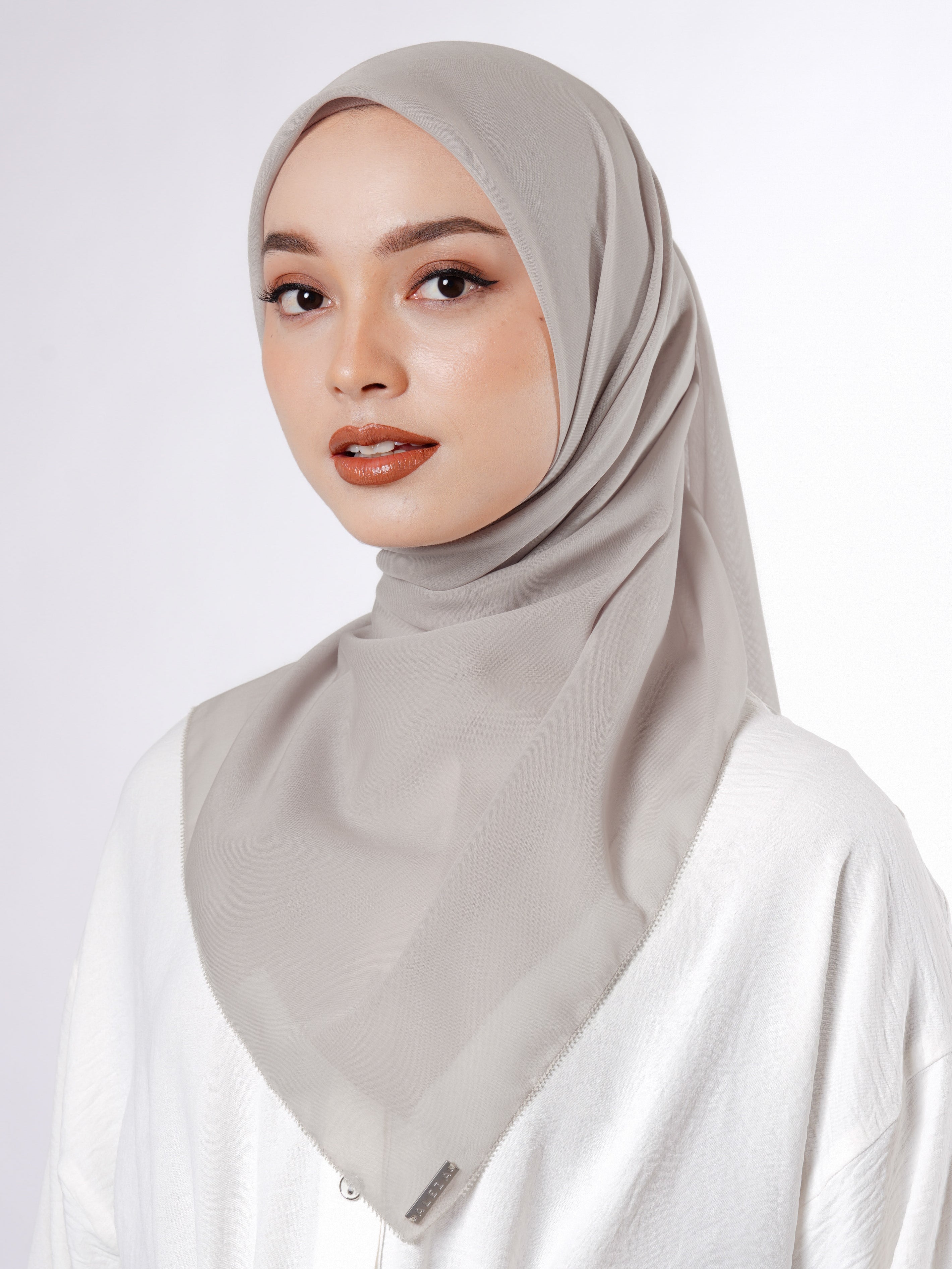 Eesha Scarves Oat