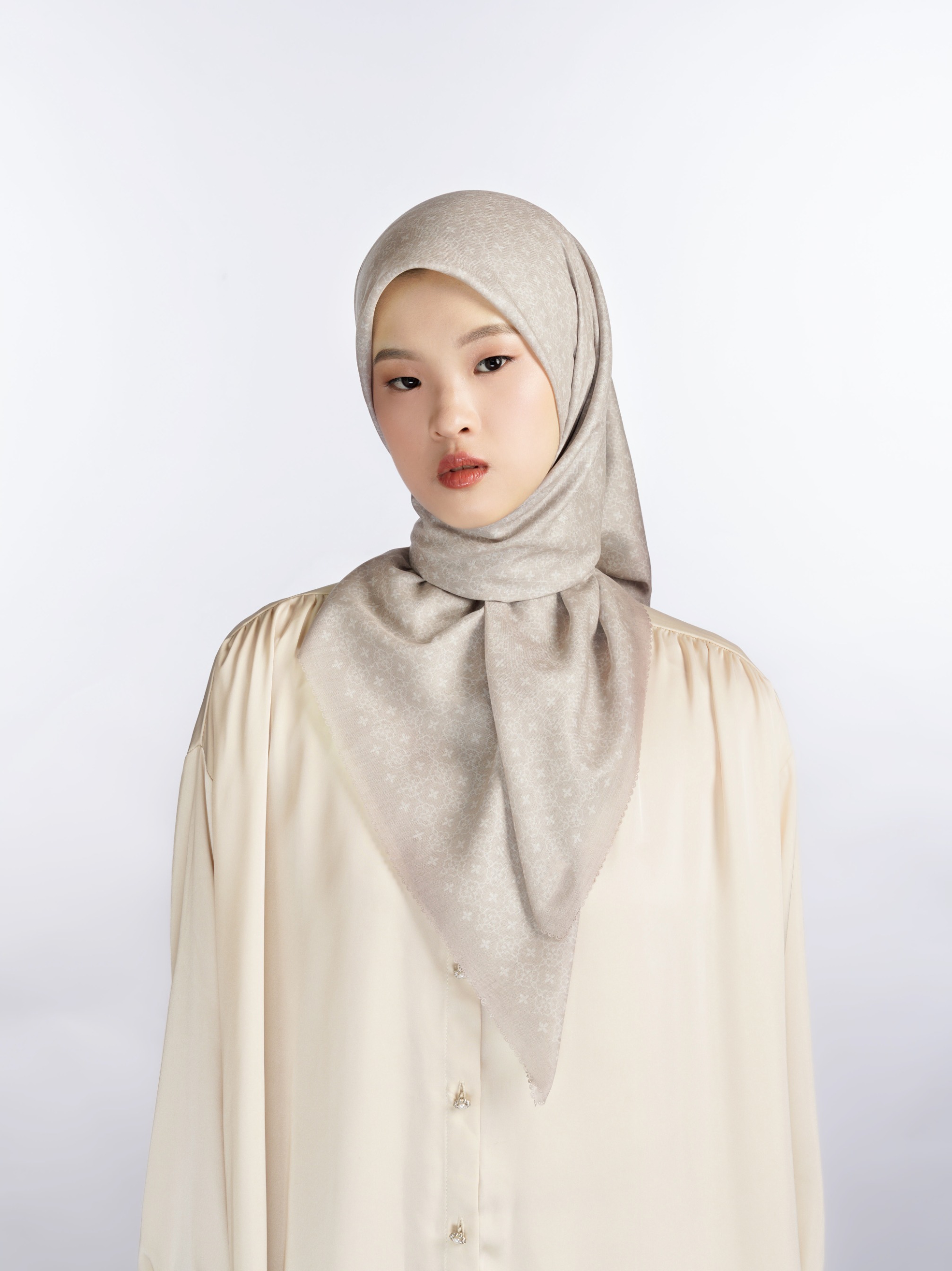 Kanoga Scarves Beige