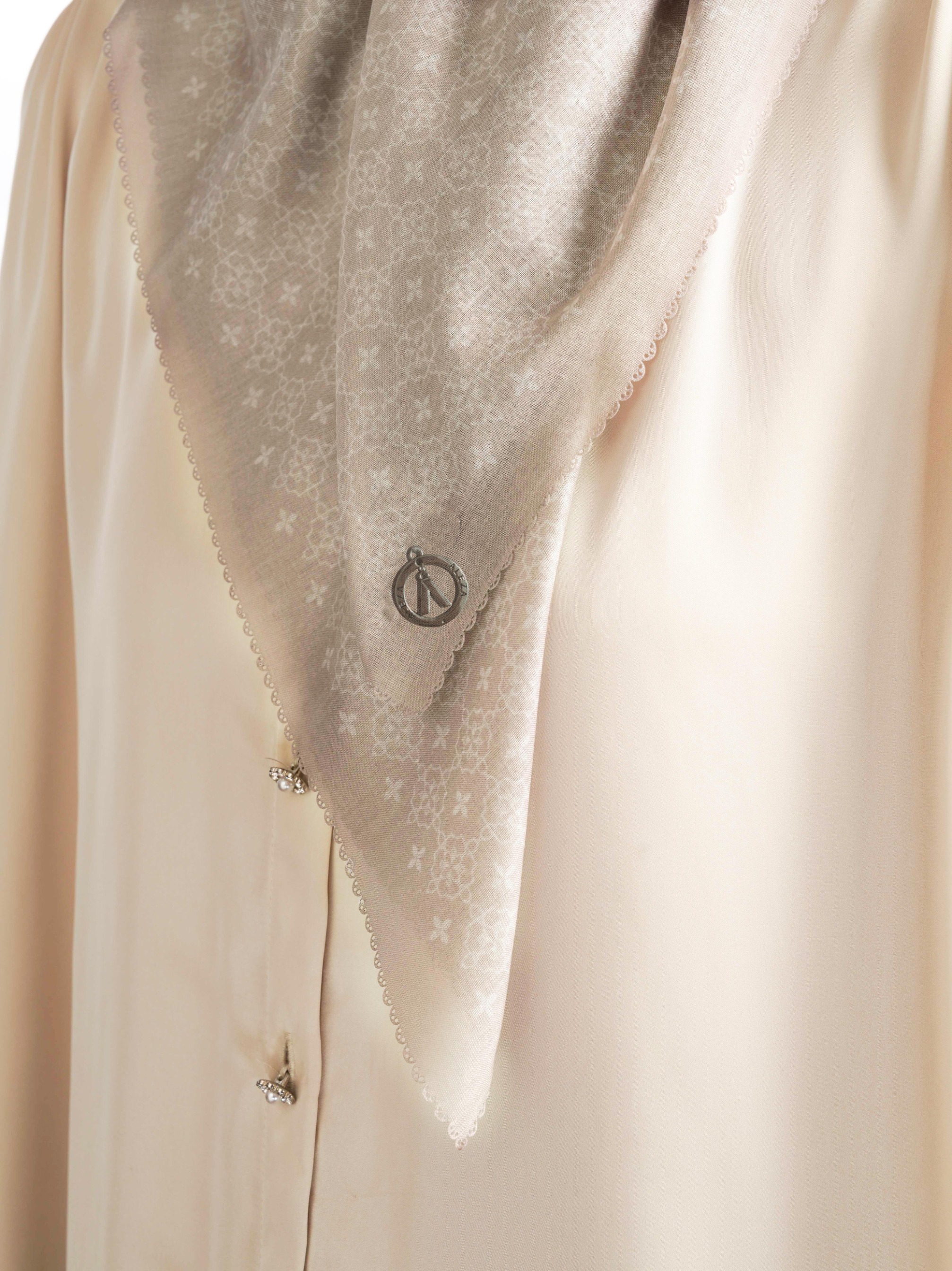 Kanoga Scarves Beige