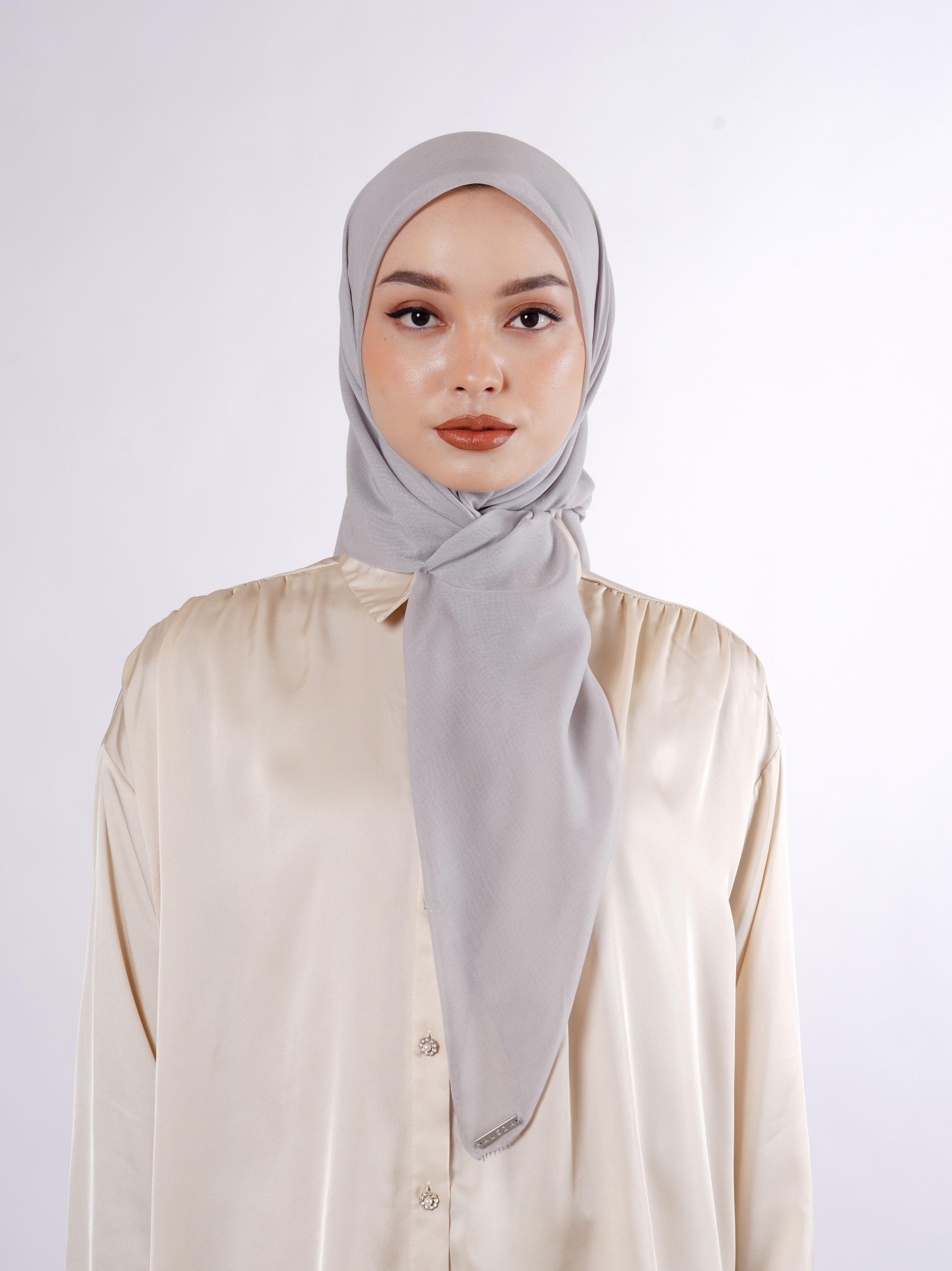 Eesha Scarves Gray