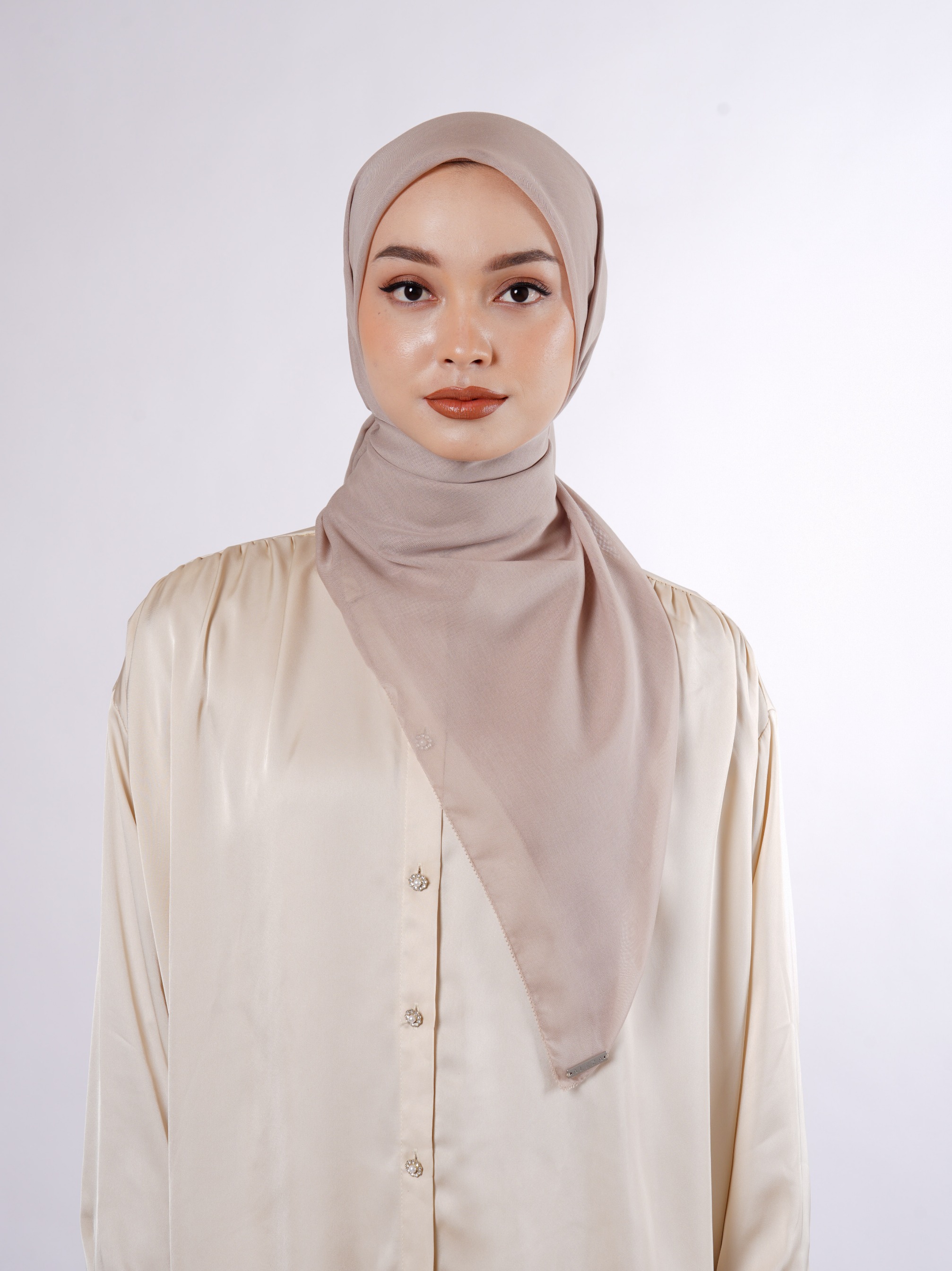 Eesha Scarves Taupe
