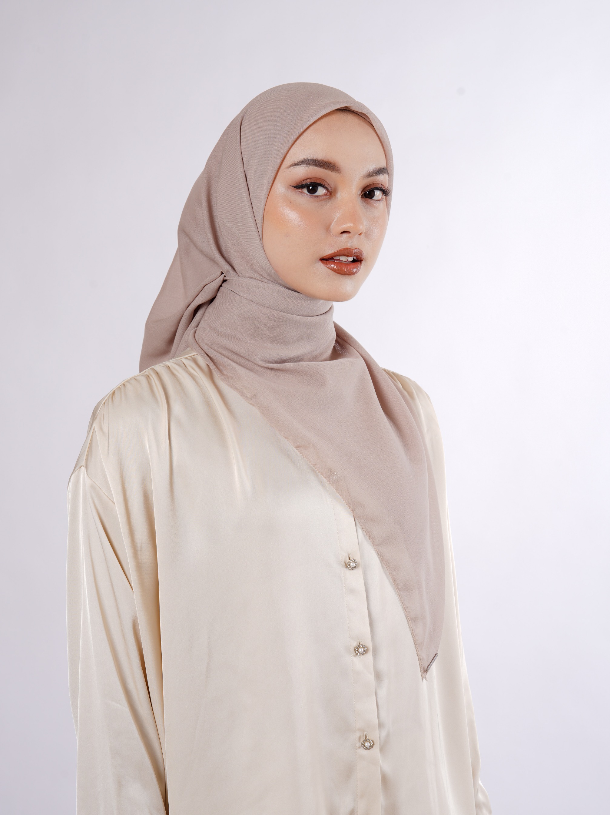 Eesha Scarves Taupe