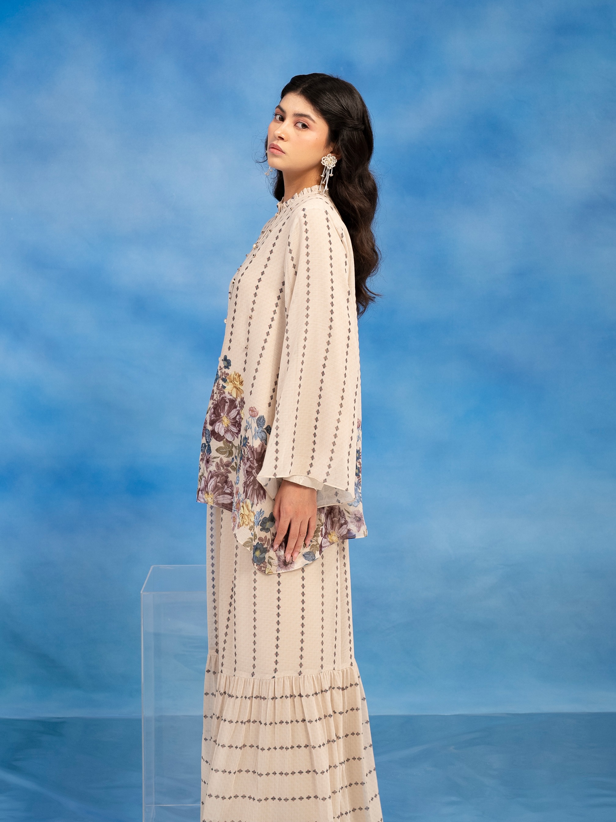 Isra Top Creme