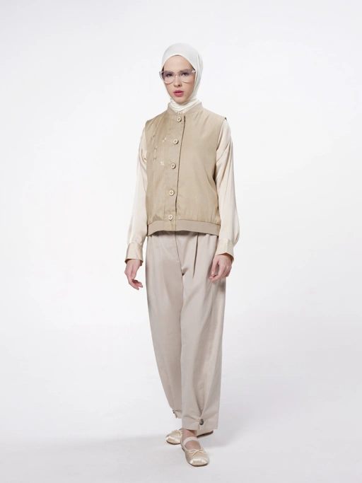 Image of Ivette Bomber Vest Latte