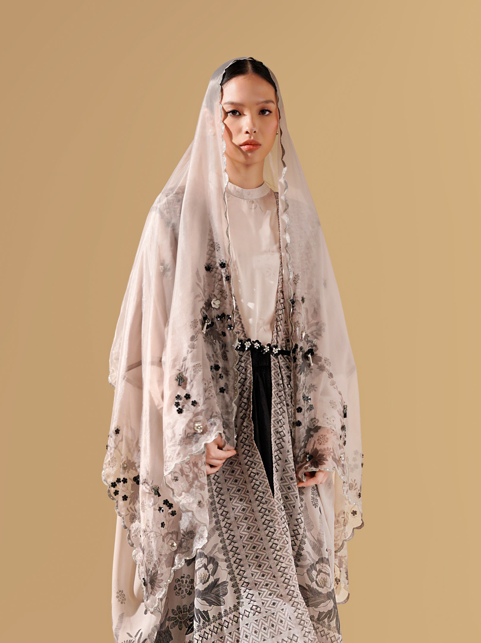 Rea Organza Shawl Beige