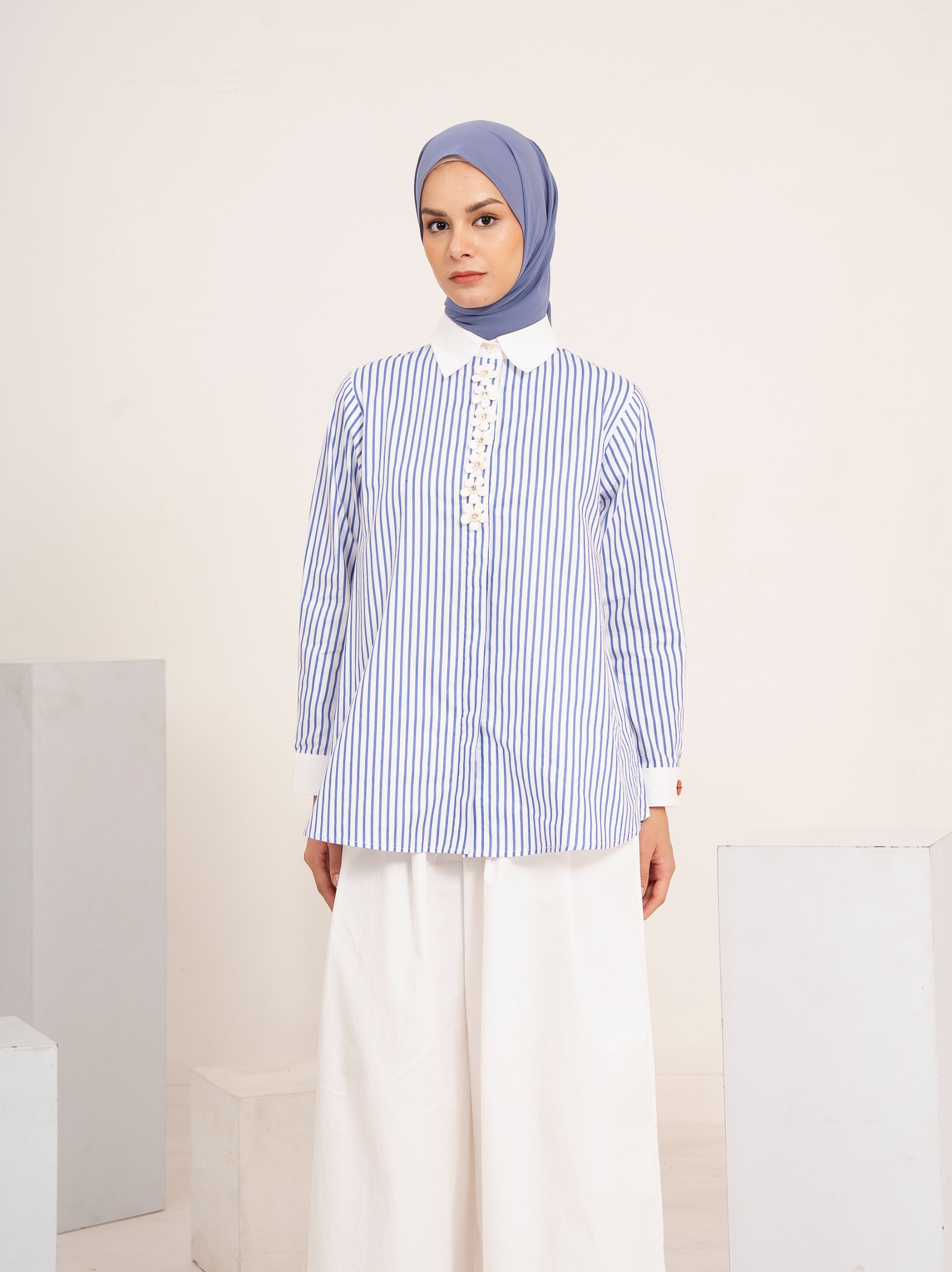 Valyn Shirt Blue