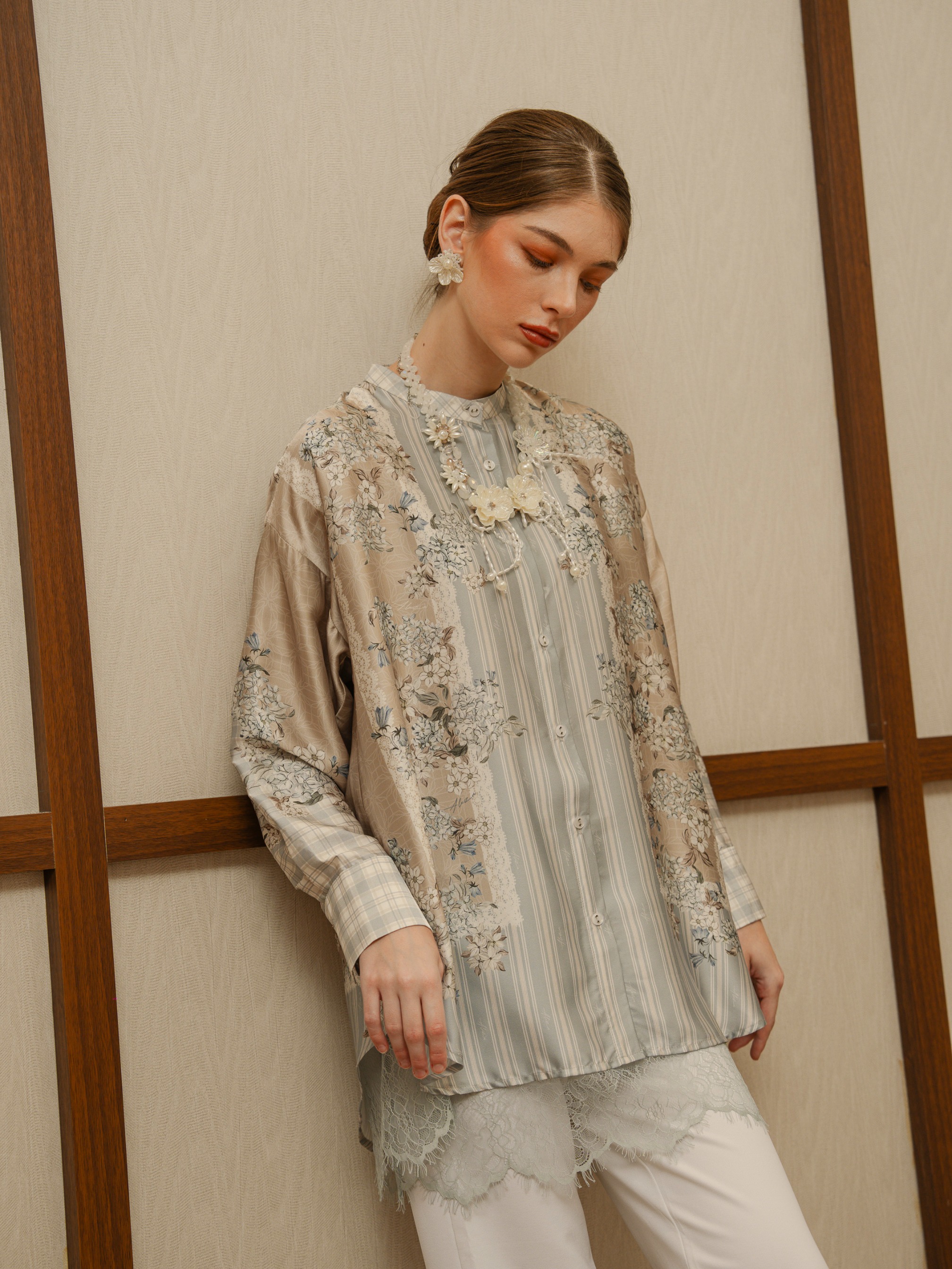 Syamina Shirt Beige