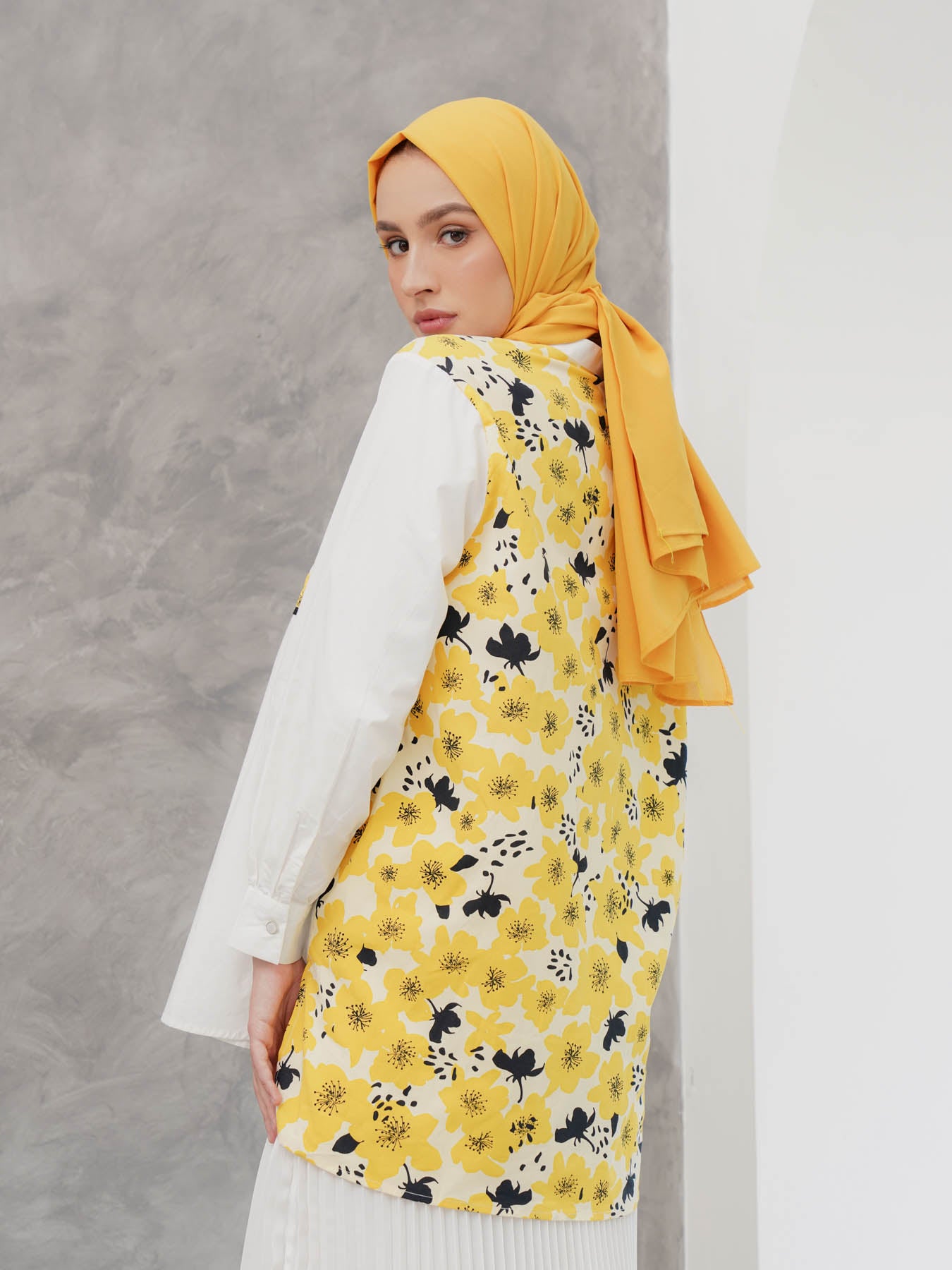 Gena Top White