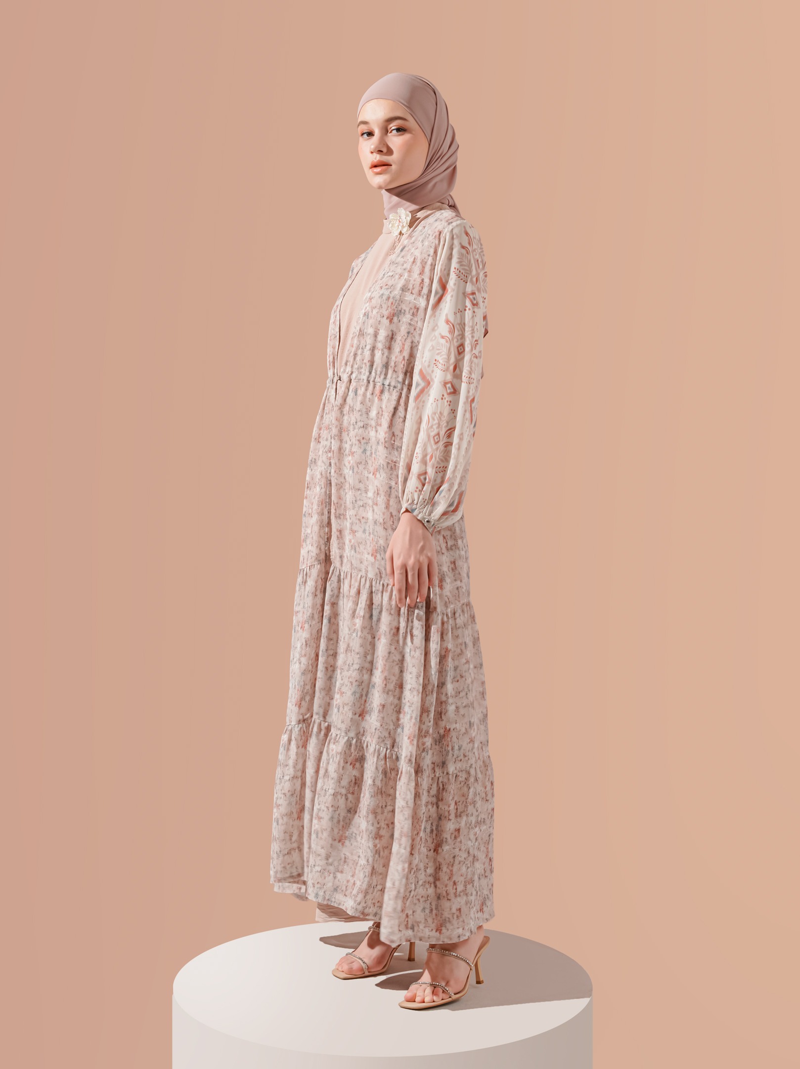 Karen Outer Set Beige