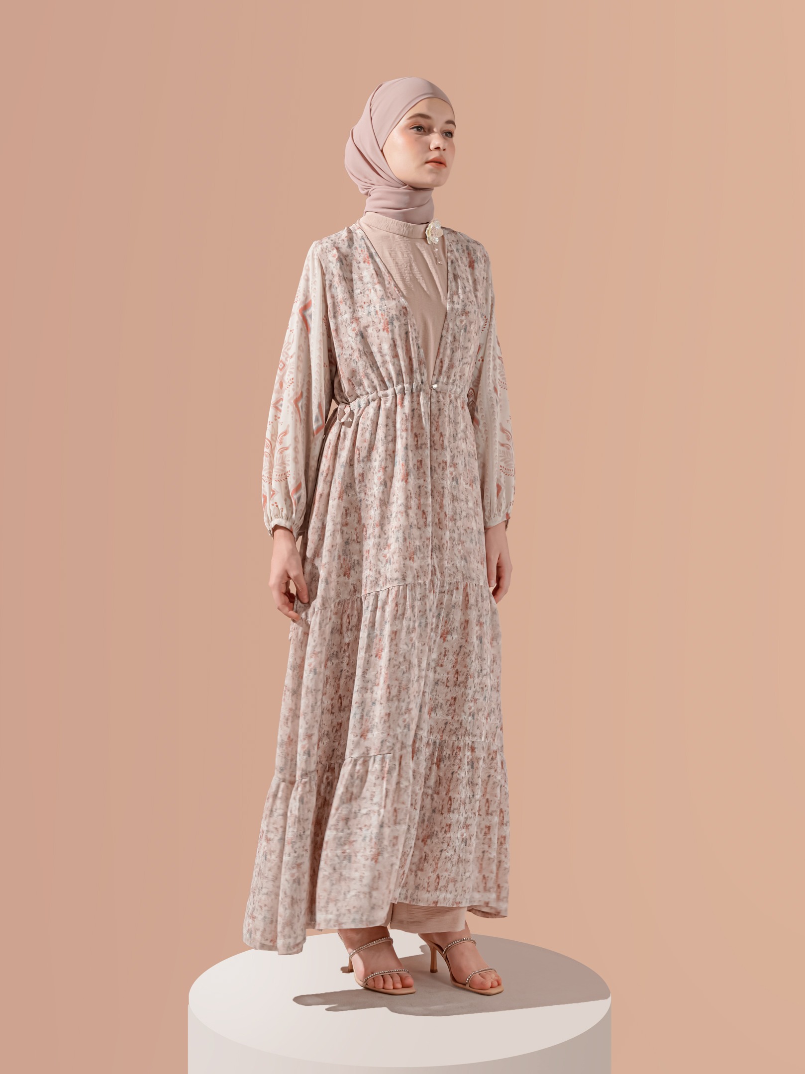 Karen Outer Set Beige