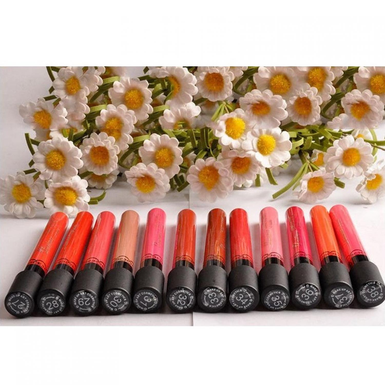 Lip Gloss Long Lasting Matte - Menambah Kilau Alami, Bibir Berisi, dan Anti Pecah-pecah, Vitamin A & E