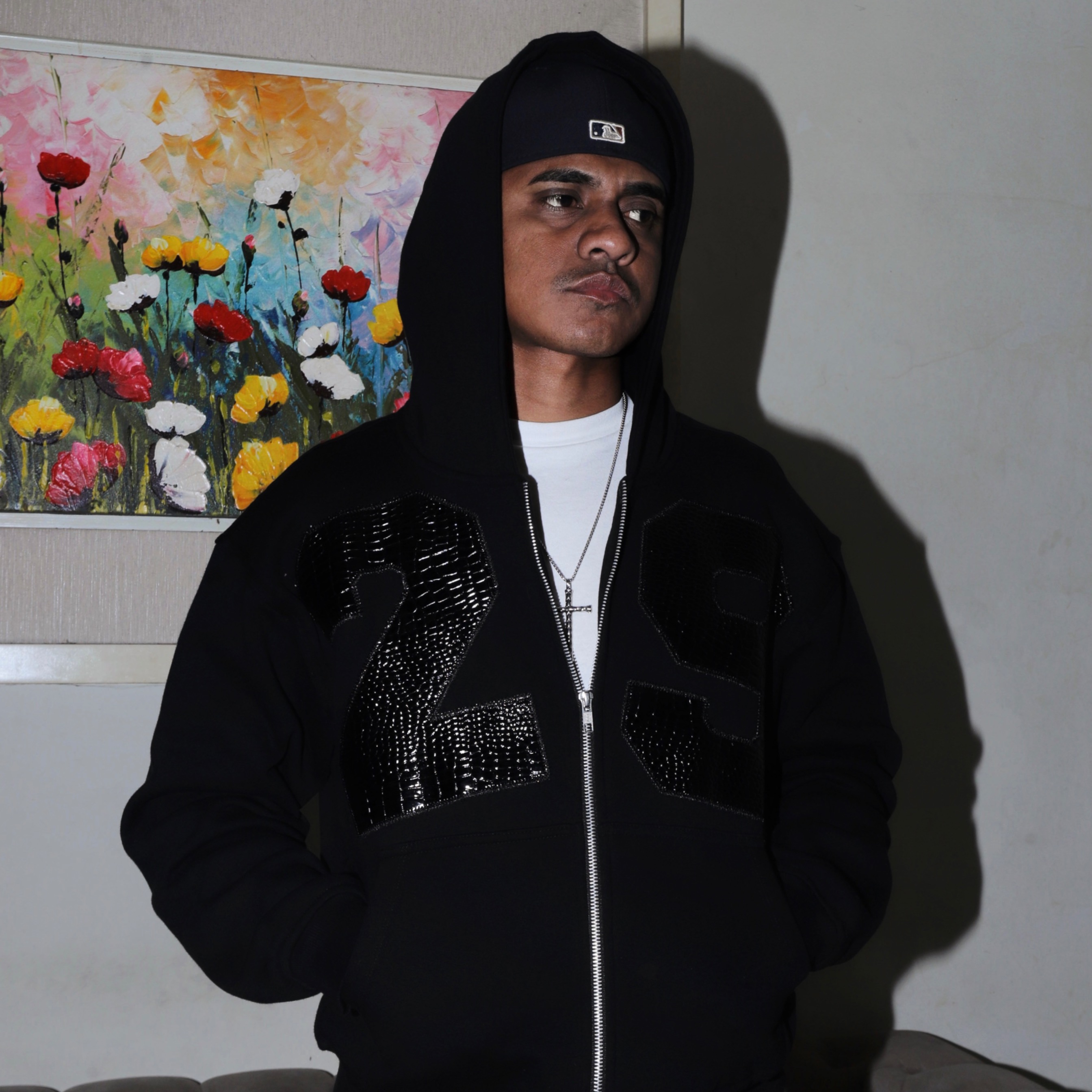 BOXY HOODIE NETASEEC - 29CLUB BLACK ON BLACK