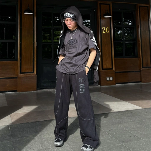 Image of NETASEEC MONARCH ONESET – TEE & SWEATPANTS