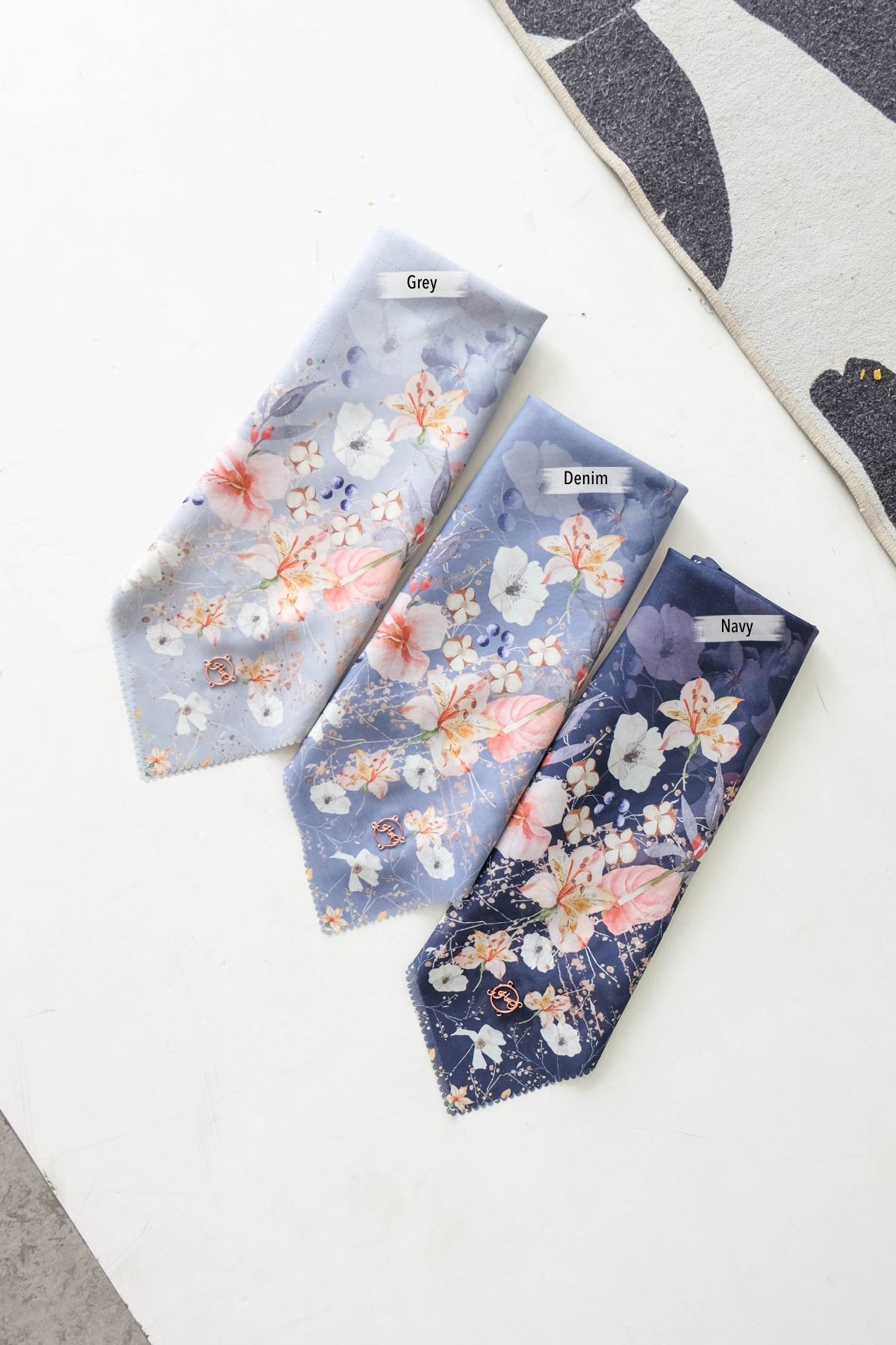 LEAF Mirea Scarf - Navy