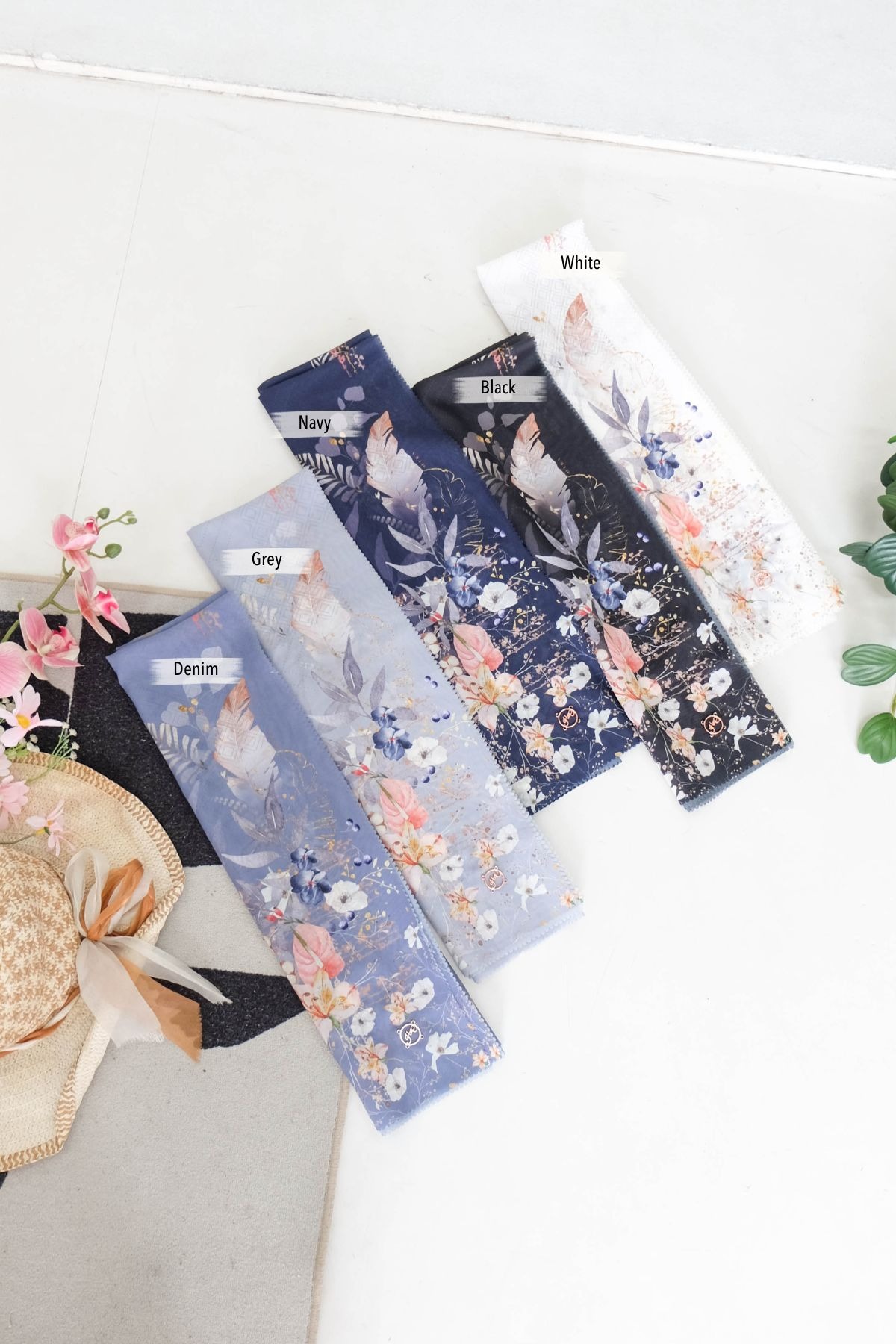 LEAF Mirea Scarf - White