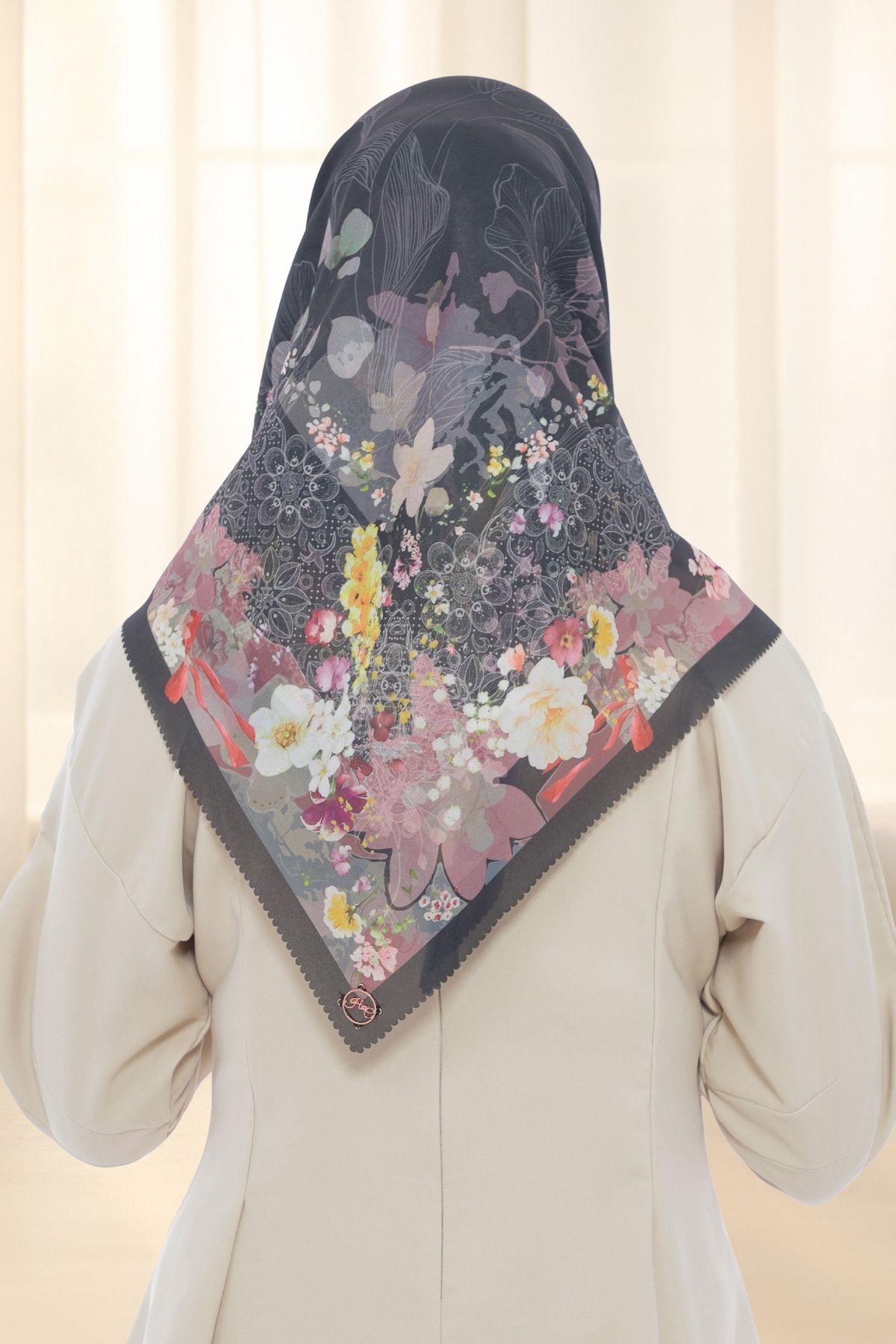 LEAF Rahma Scarf - Black