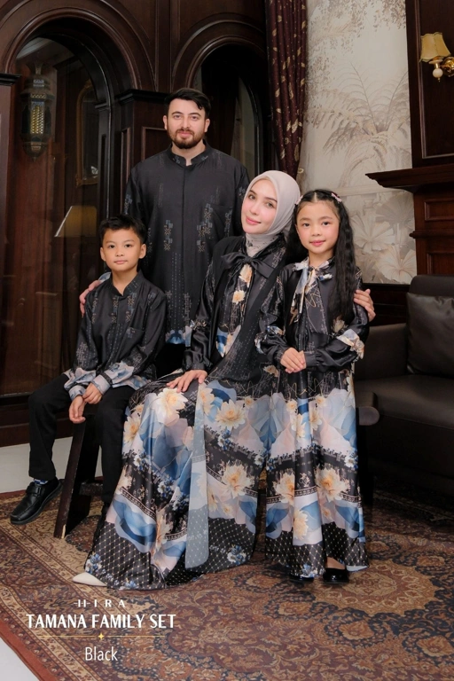 TAMANA Family Set -- Black | HIRA Raya 2027