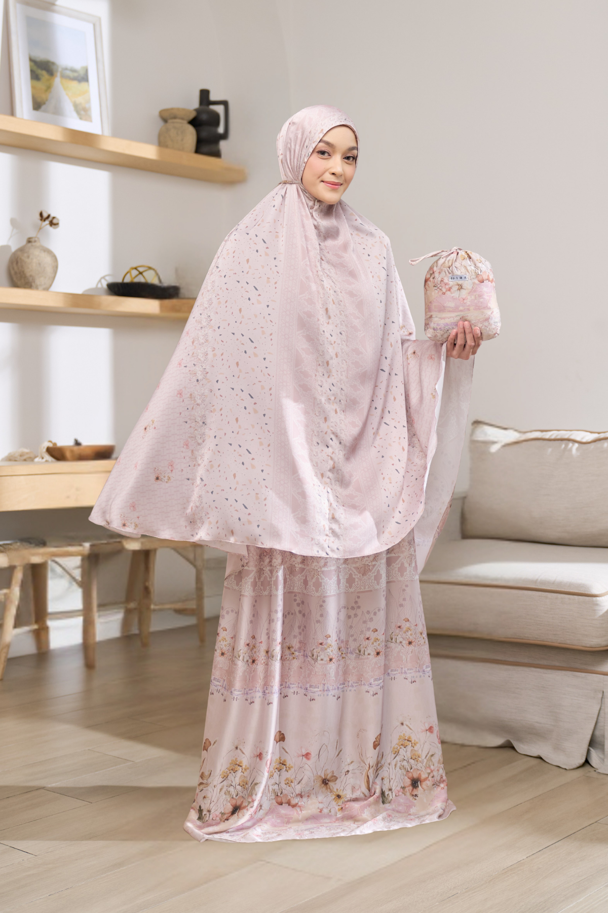 Mukena Rumah Senja Cream & Box Hampers Exclusive Hadiah- Mukena Silk Daily Prayer Set 