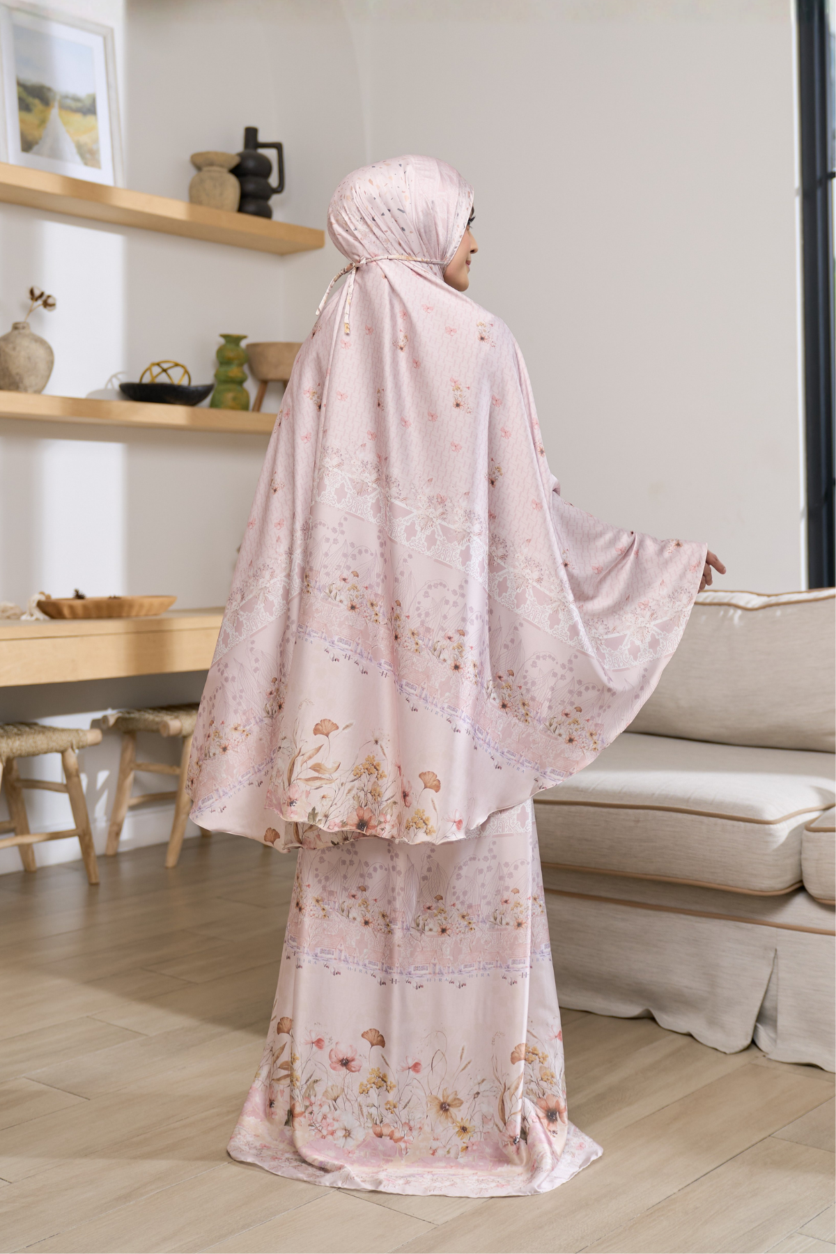 Mukena Rumah Senja Cream & Box Hampers Exclusive Hadiah- Mukena Silk Daily Prayer Set 