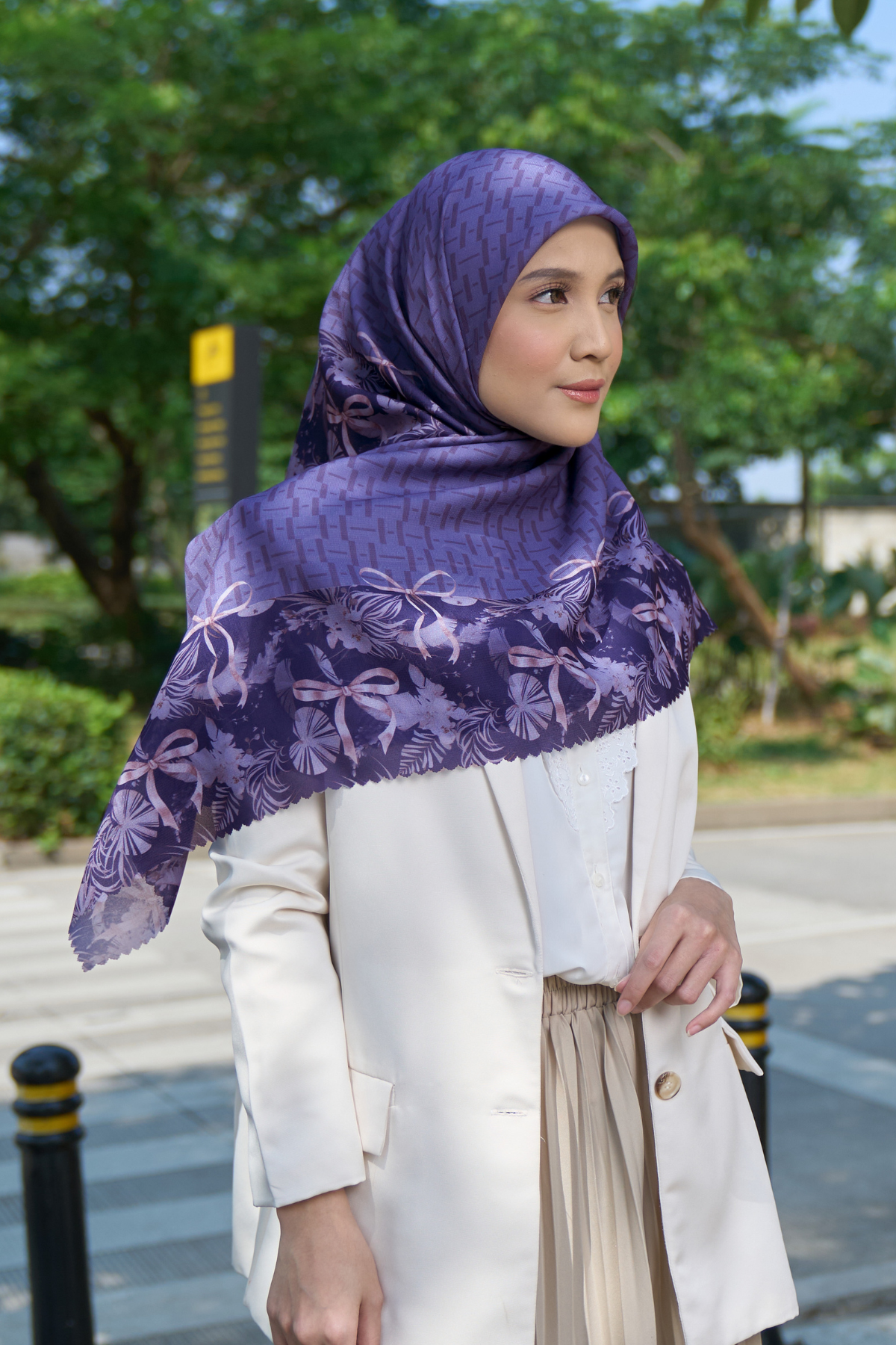 [Buy3 Get1 Free] HIRA - Emily Scarf Mono Coquette Polycotton Standar & Jumbo | Hijab Motif Vintage