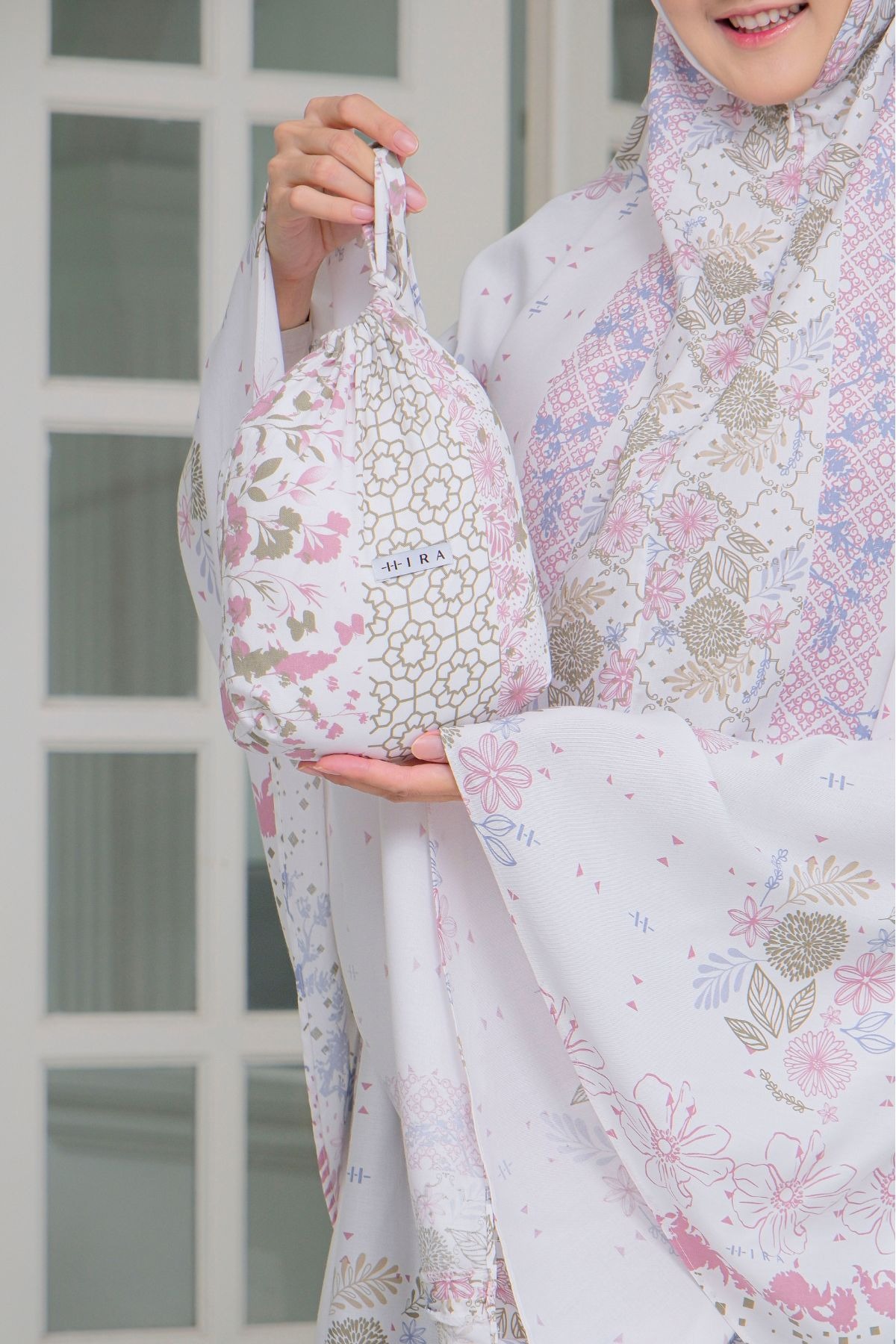 Mukena Flora - White | Mukena Katun | Cotton Fine Prayer Set