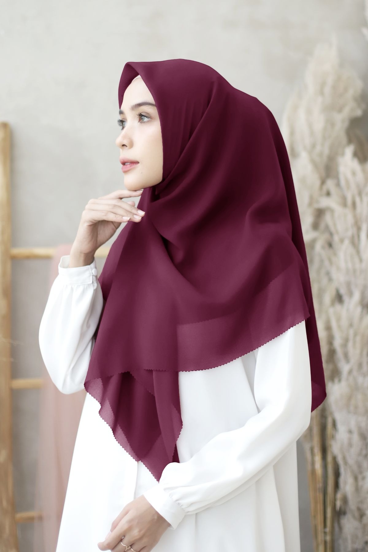 HIRA - Segi Empat Hana  Hijab Lasercut Polycotton Voal Paris