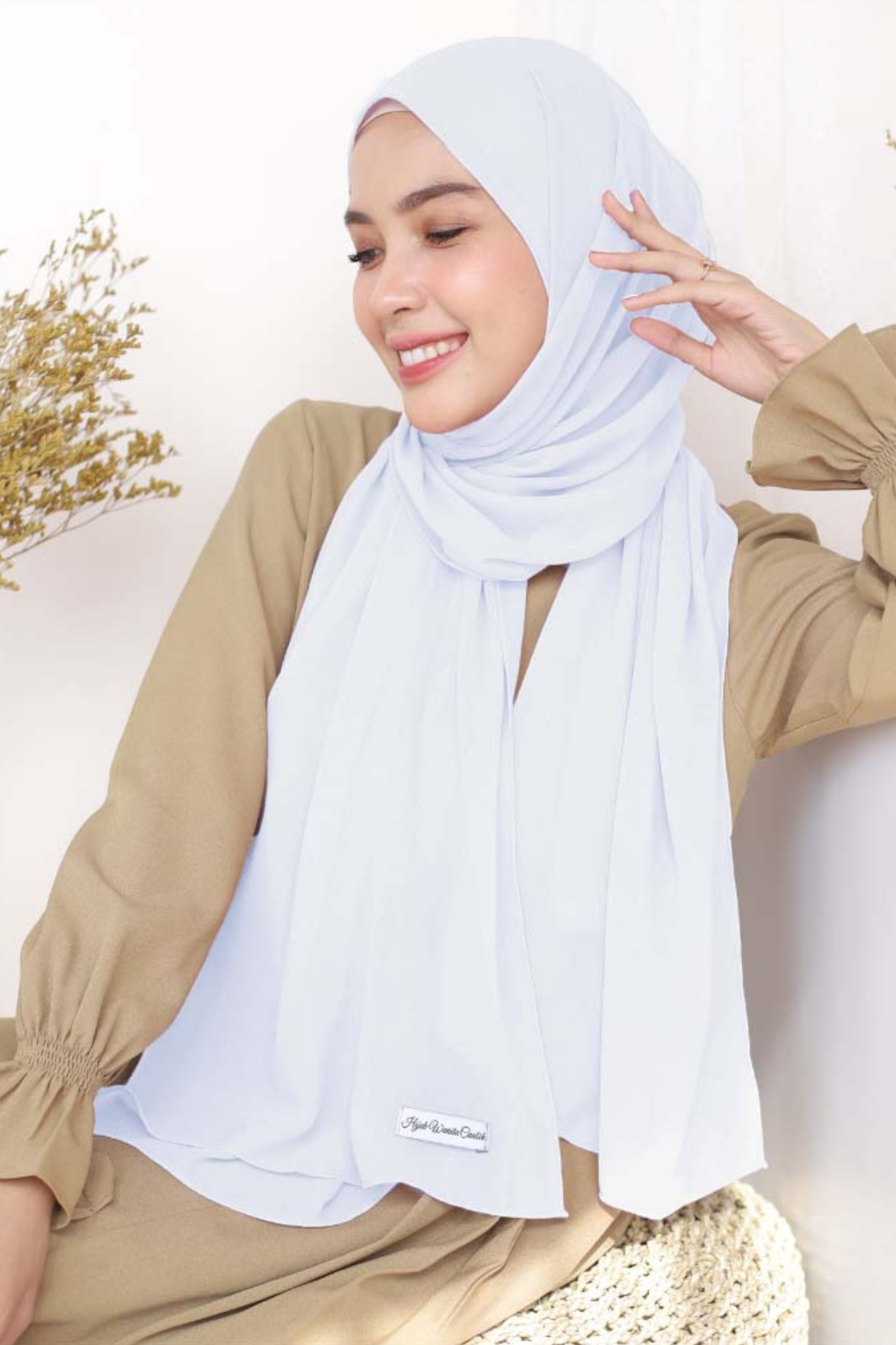 HIRA - Pashmina Cyra Hijab | Cerutti Babydoll Polos