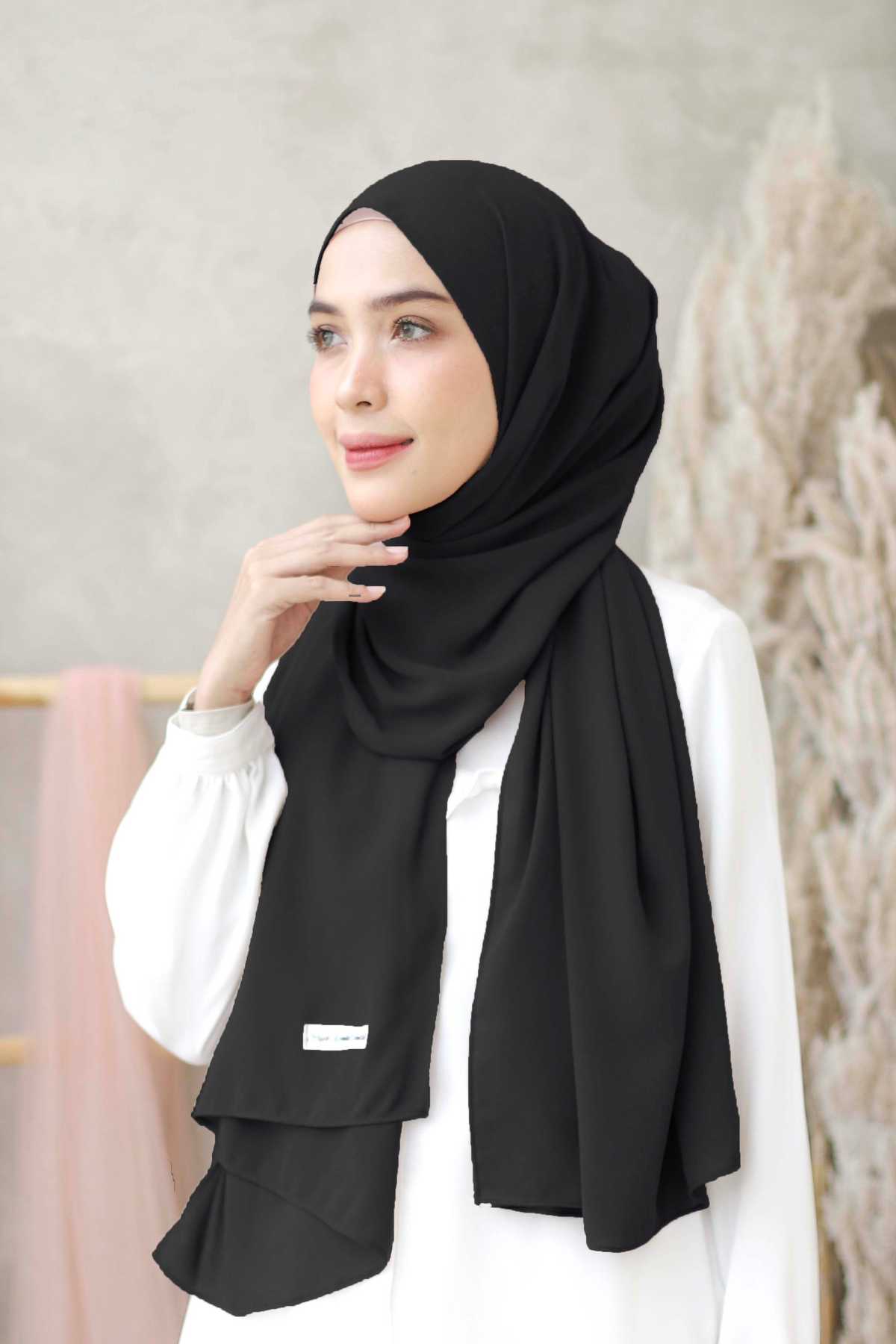 HIRA - Pashmina Cyra Hijab | Cerutti Babydoll Polos