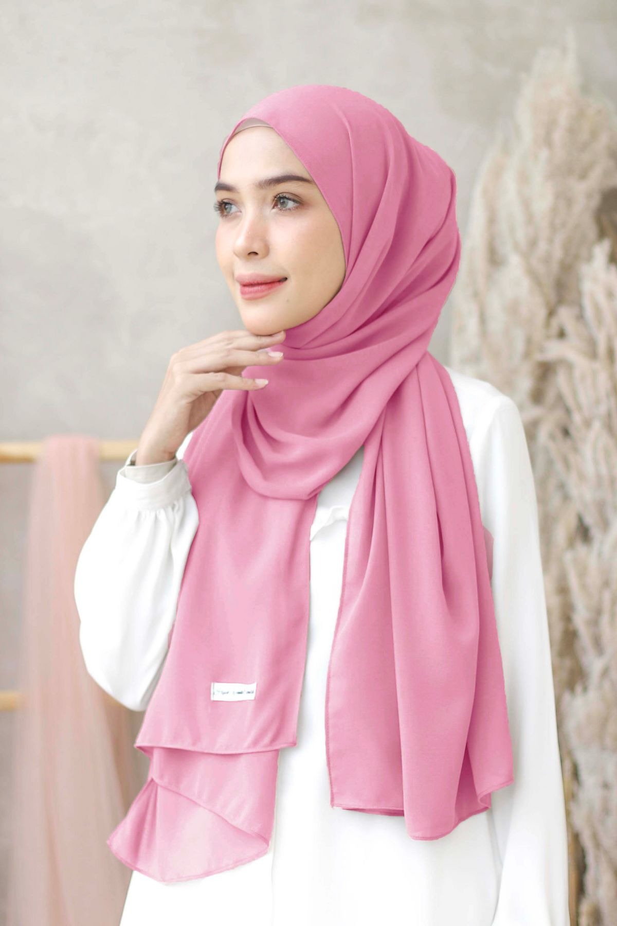 HIRA - Pashmina Cyra Hijab | Cerutti Babydoll Polos