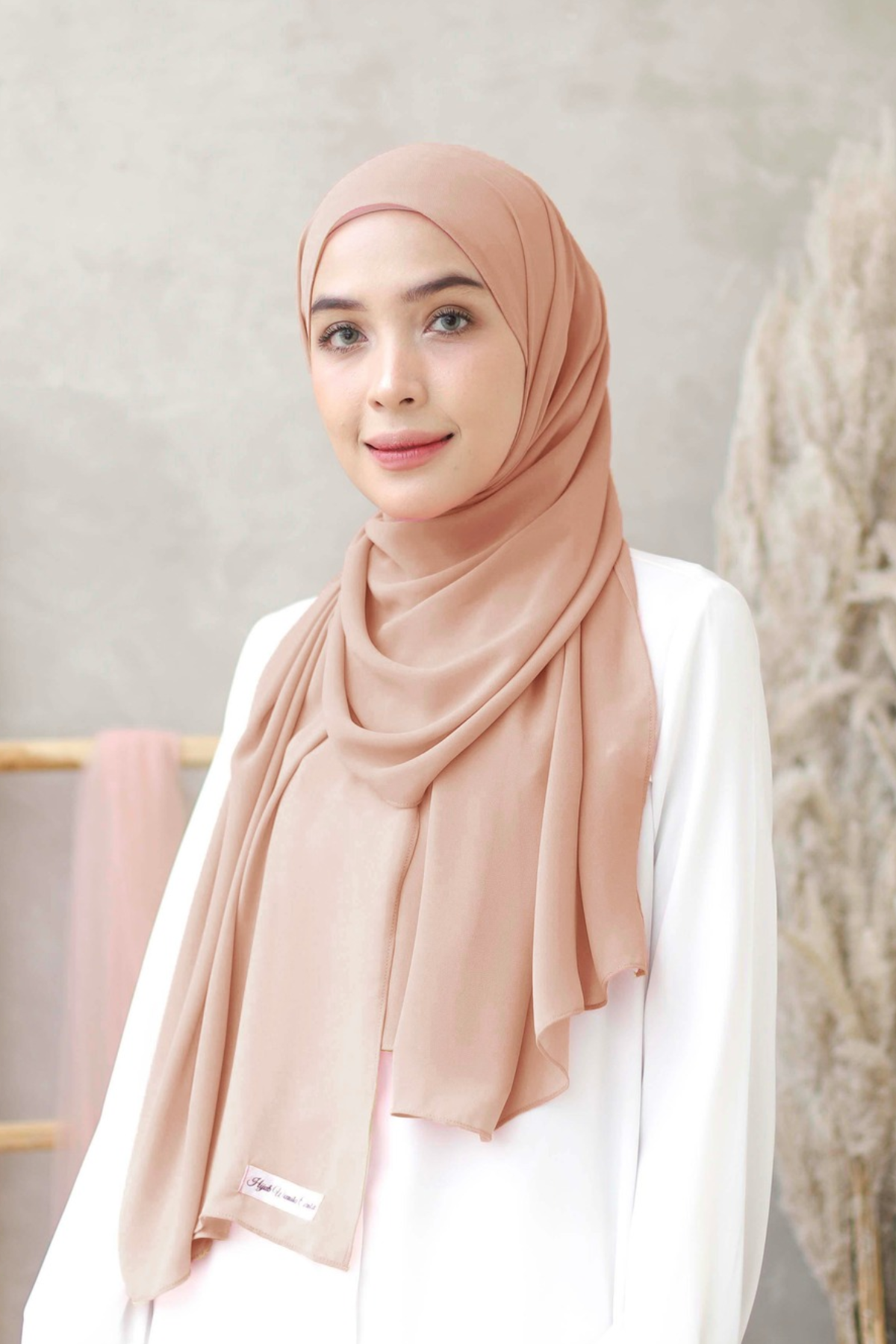 Cyra - Rosy Brown