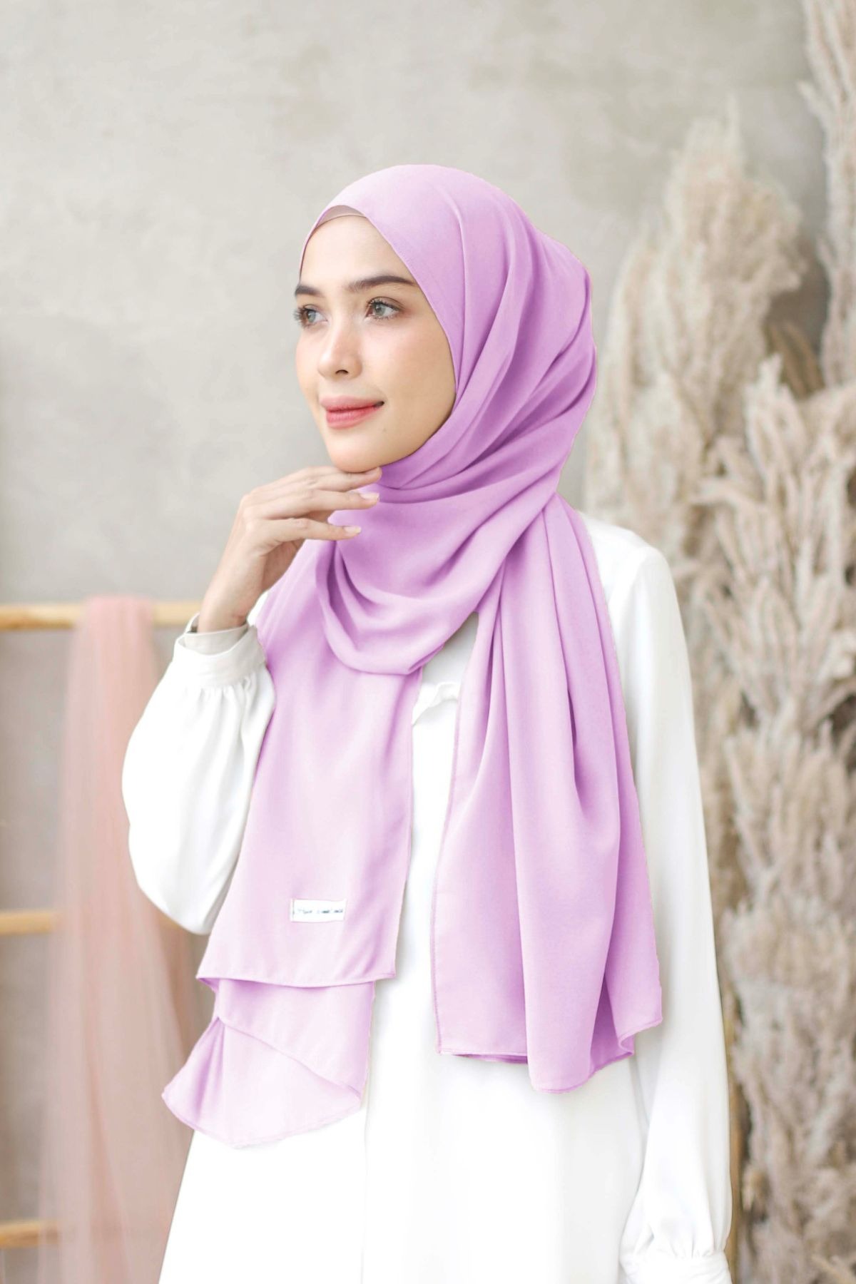HIRA - Pashmina Cyra Hijab | Cerutti Babydoll Polos