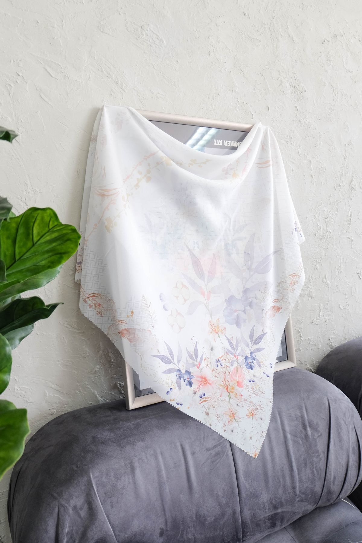LEAF Mirea Scarf - White