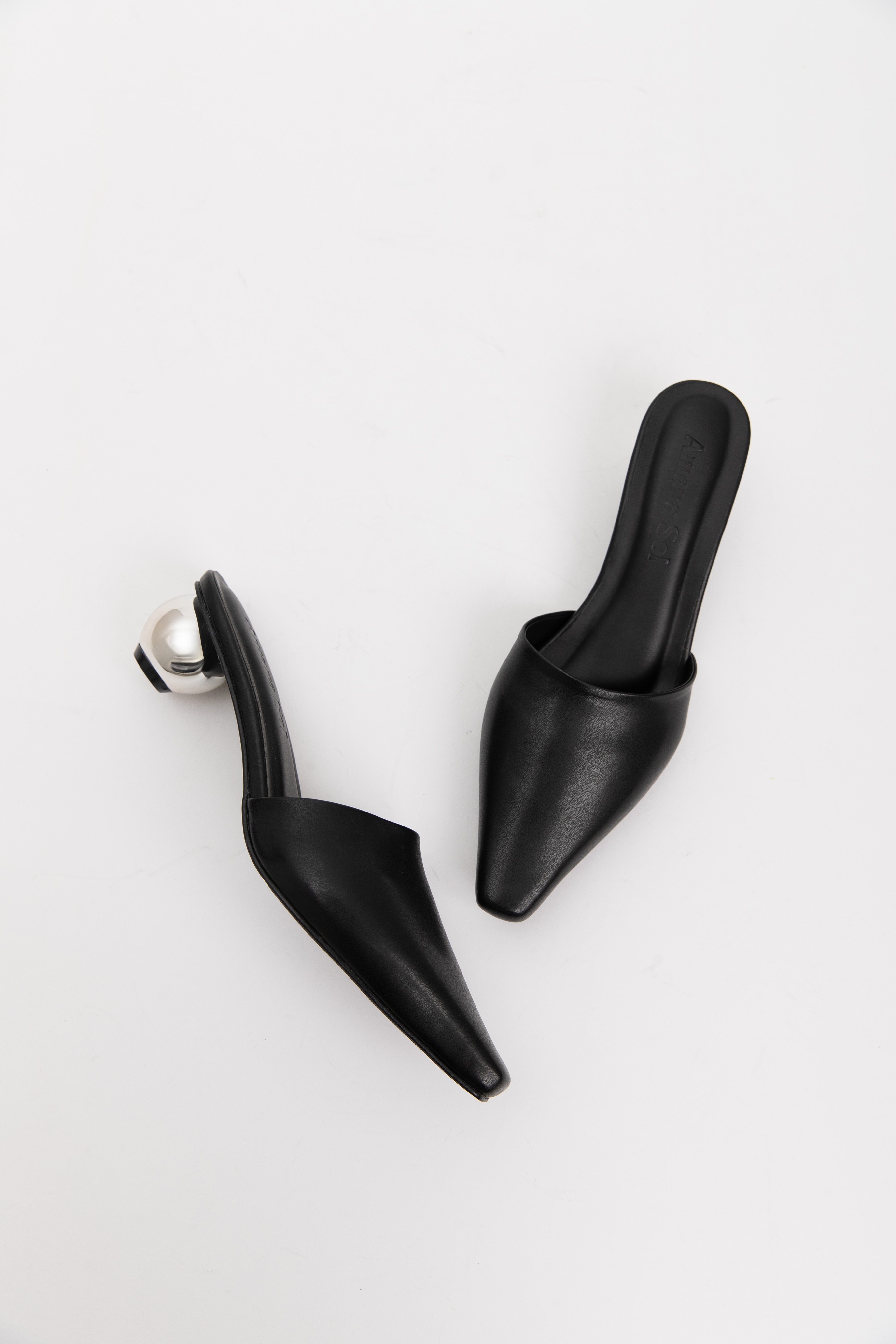 Joan Heel