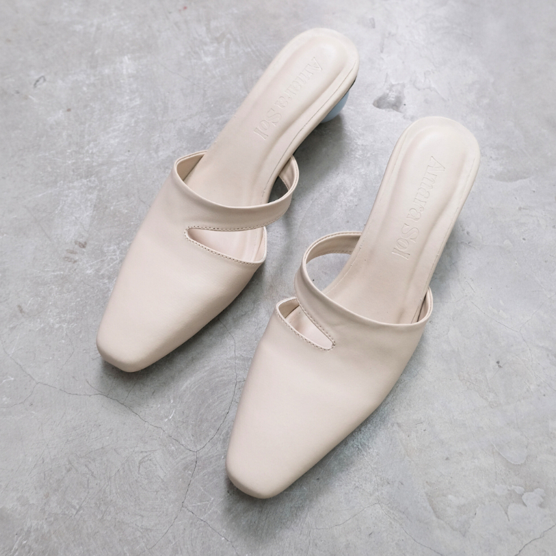 Inez Heel