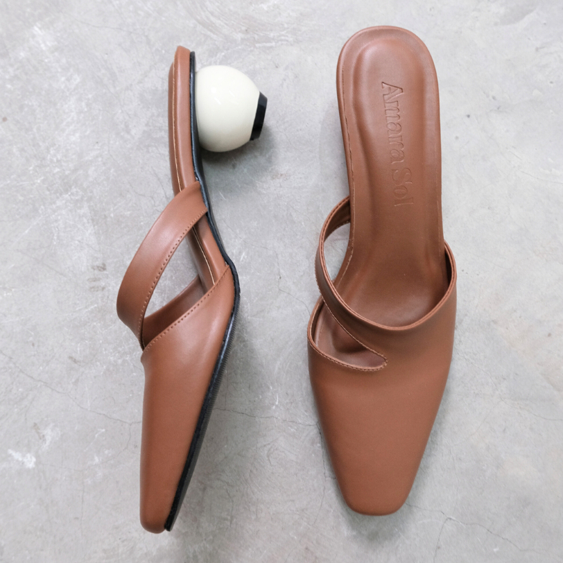 Inez Heel