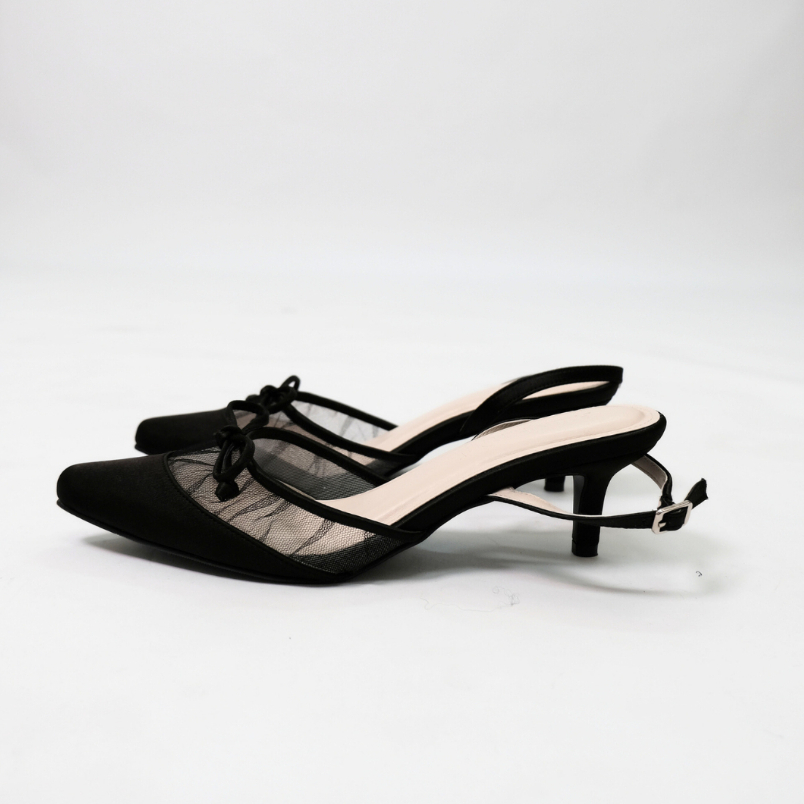 Faye Heels
