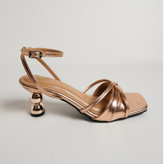 Bella Heel